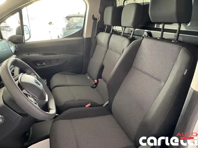 Peugeot Partner view 12