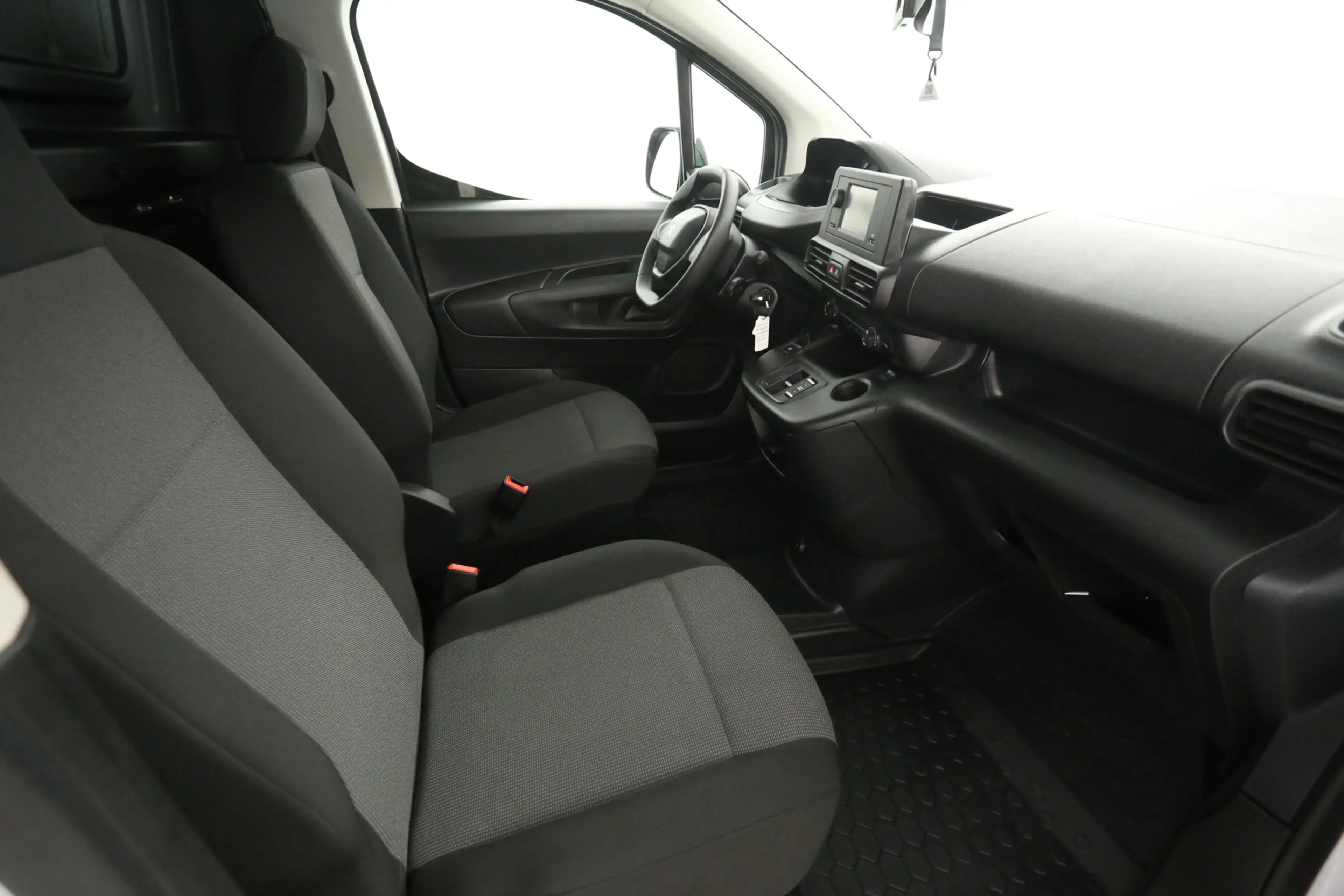 Peugeot Partner e-Partner 136pk 50 kWh | Snelladen | SOH 94% | Air — photo 22