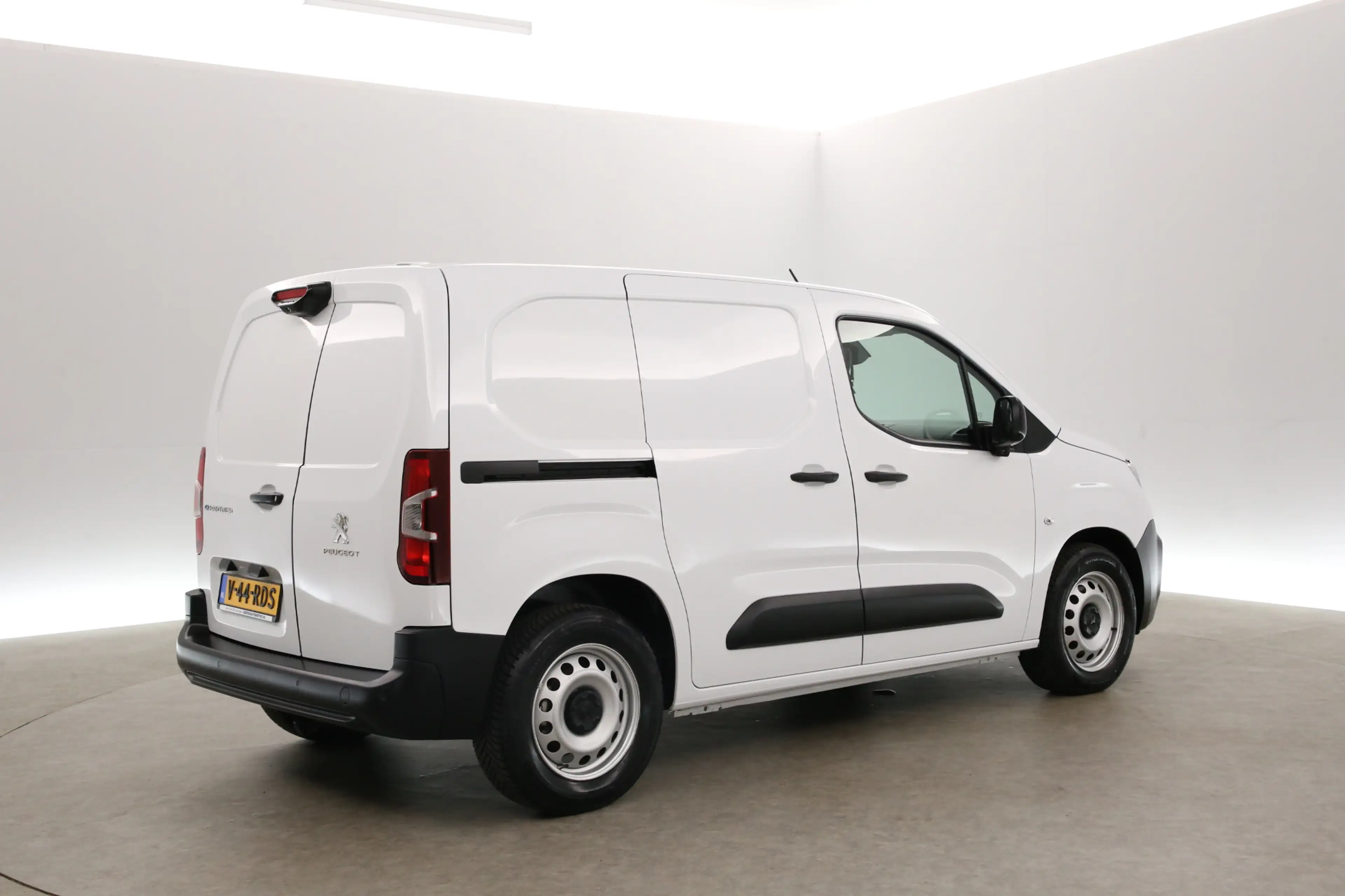 Peugeot Partner e-Partner 136pk 50 kWh | Snelladen | SOH 94% | Air — photo 26