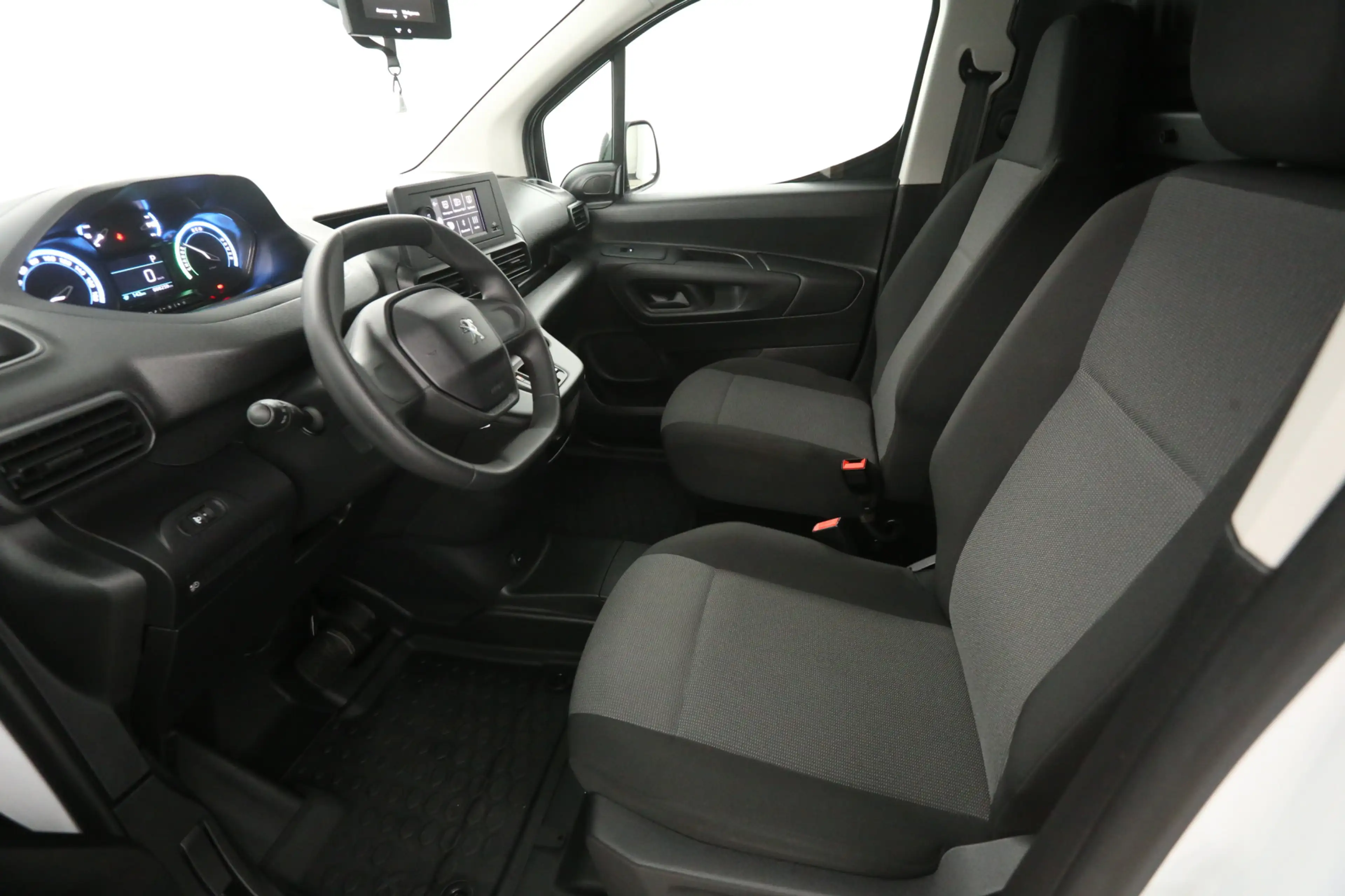 Peugeot Partner e-Partner 136pk 50 kWh | Snelladen | SOH 94% | Air — photo 21