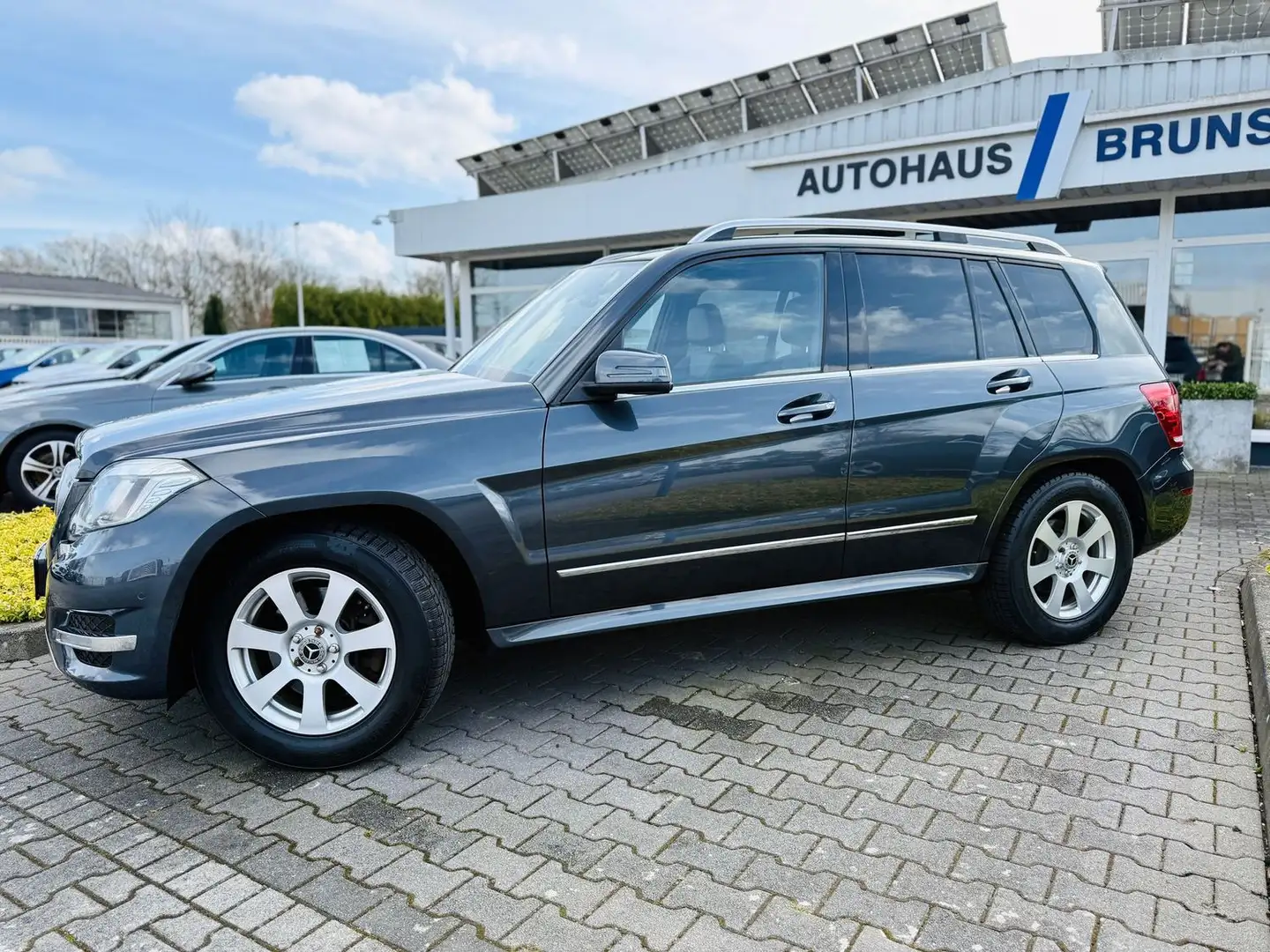 Mercedes-Benz GLK 220 CDI, SPORT-PAKET, Autom, PTS, Navi, AHK, SHZ, DPF, Gris - 2