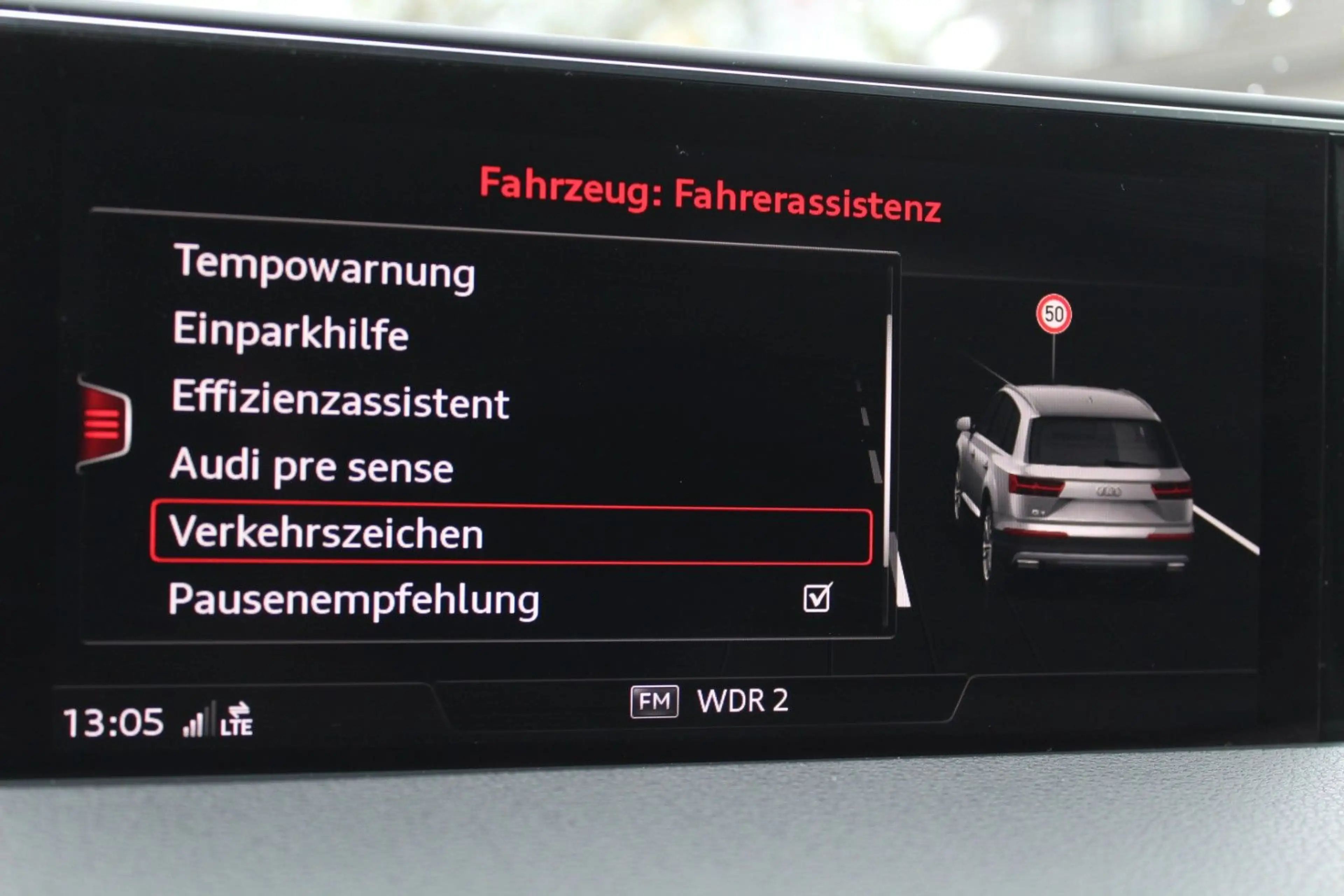 Audi Q7 1.HAND! 7-Sitzer 4xSHZ AHK KAM LEDER MMI+ DVD — photo 20