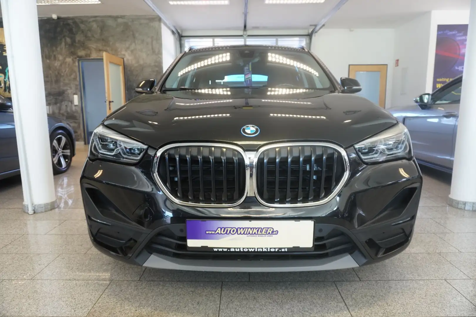 BMW X1 xDrive25e PHEV Aut./LED/Navi Schwarz - 2