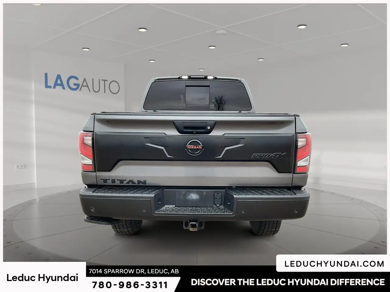 Nissan Titan снимка Nissan Titan