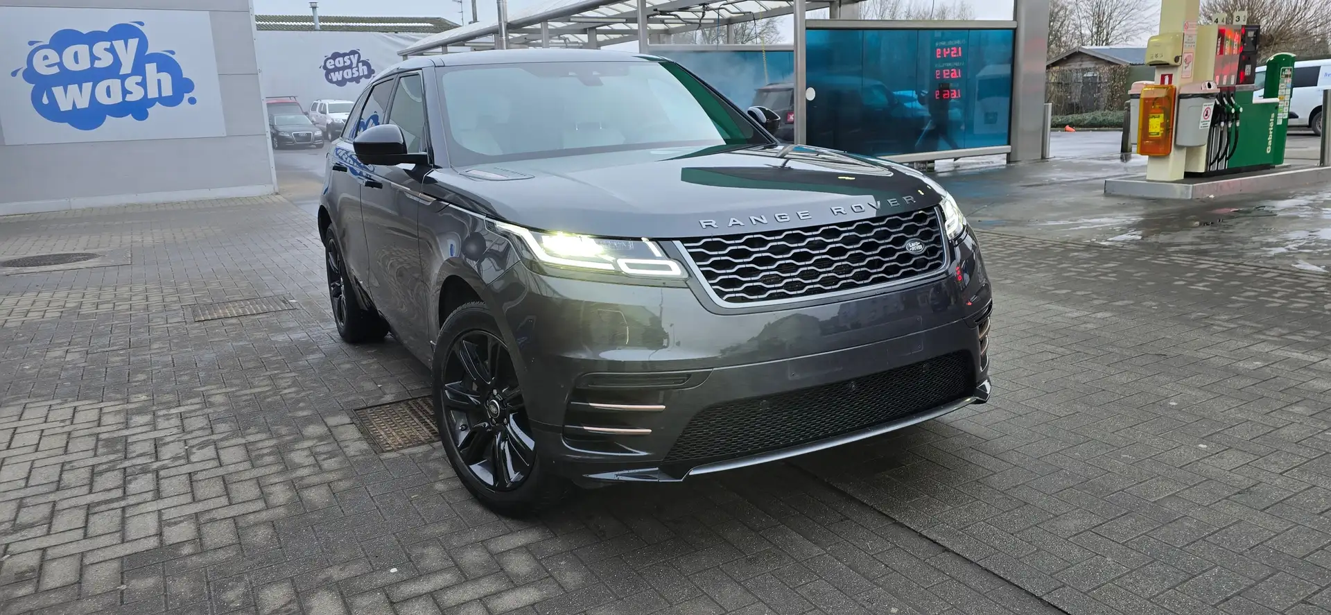 Land Rover Range Rover Velar 2.0 Turbo P-250 R-Dynamic Grijs - 1