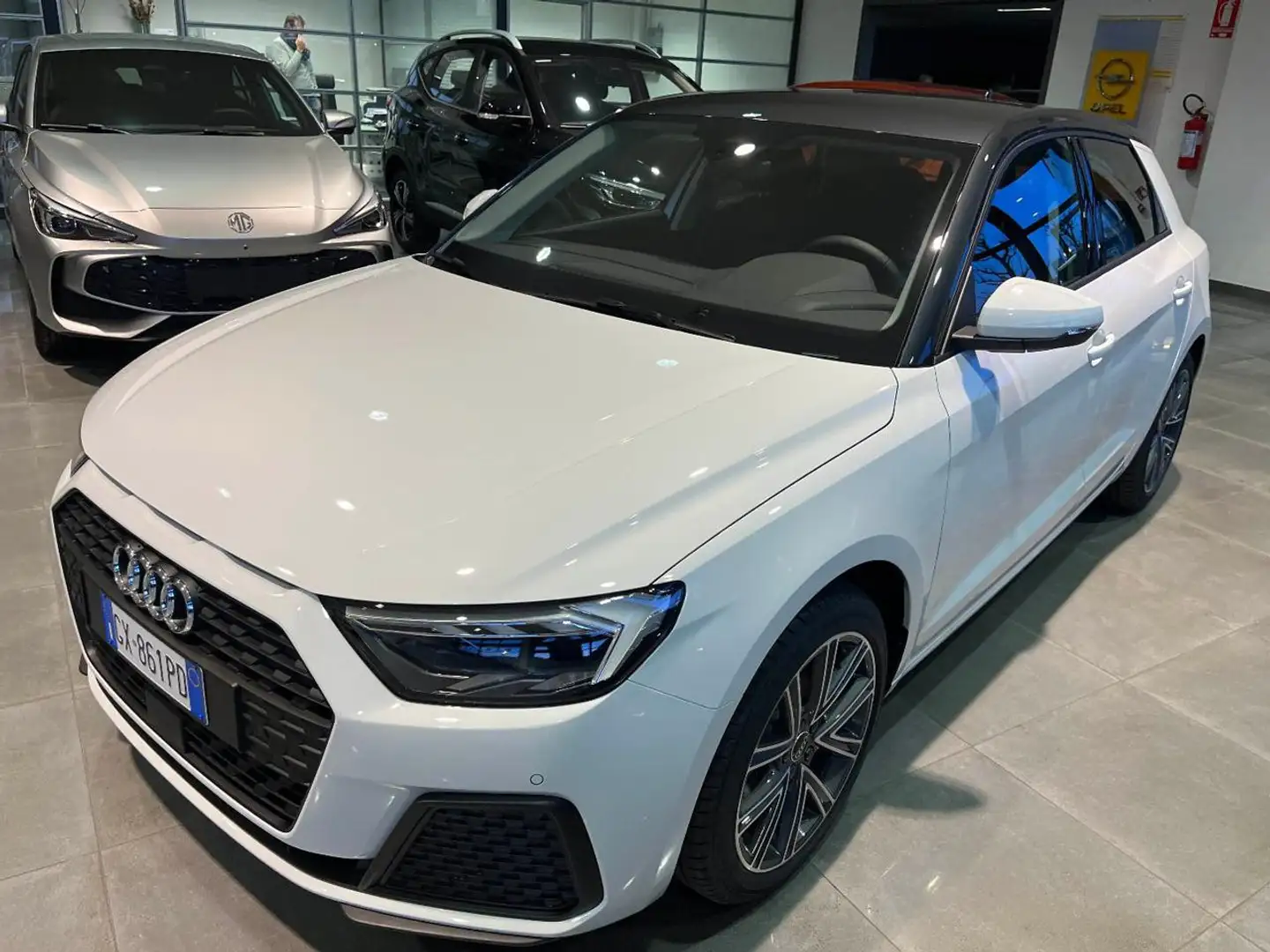 Audi A1 SPB 25 TFSI Business/PREZZO SENZA VINCOLI! Bianco - 2