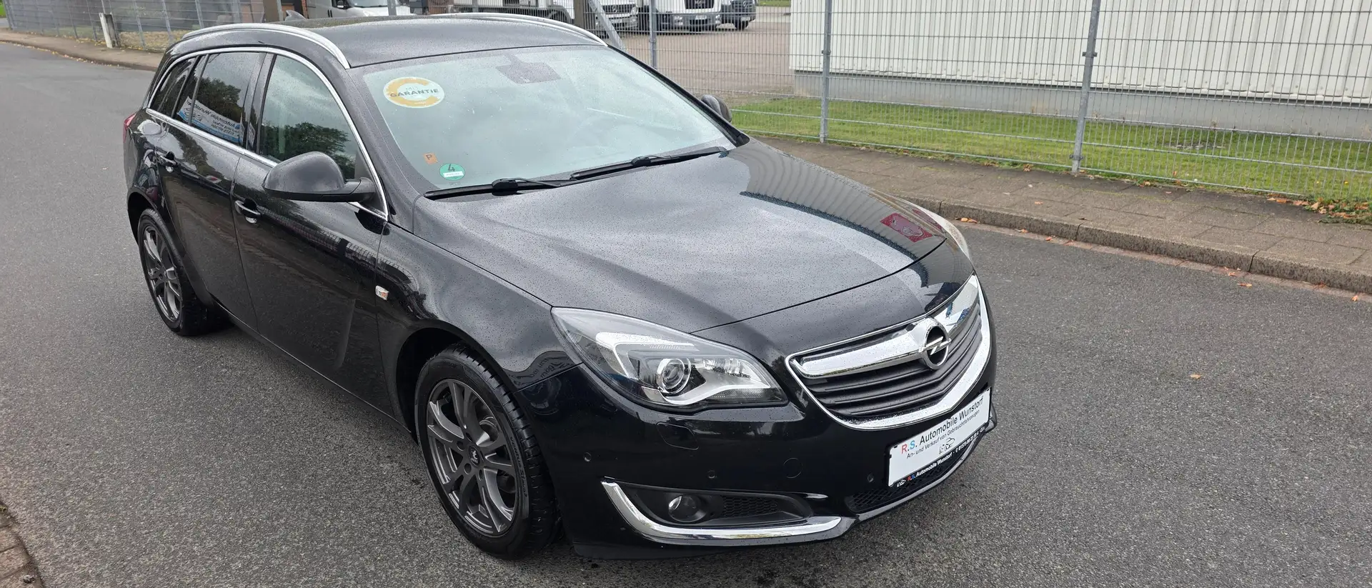 Opel Insignia Innovation Schwarz - 2