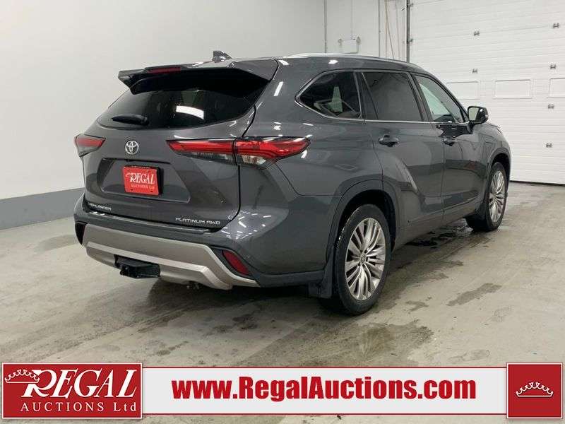 2022 Toyota Highlander PLATINUM — снимка 1