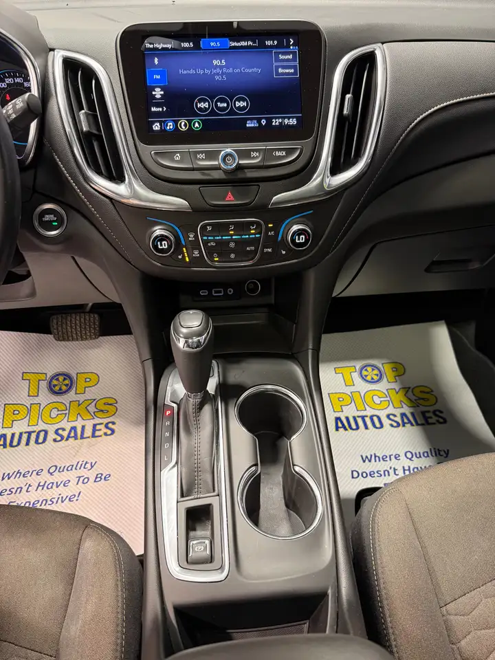 Chevrolet Equinox photo Chevrolet Equinox
