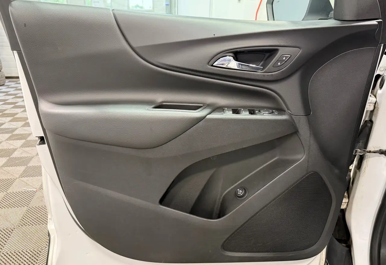 Chevrolet Equinox photo Chevrolet Equinox