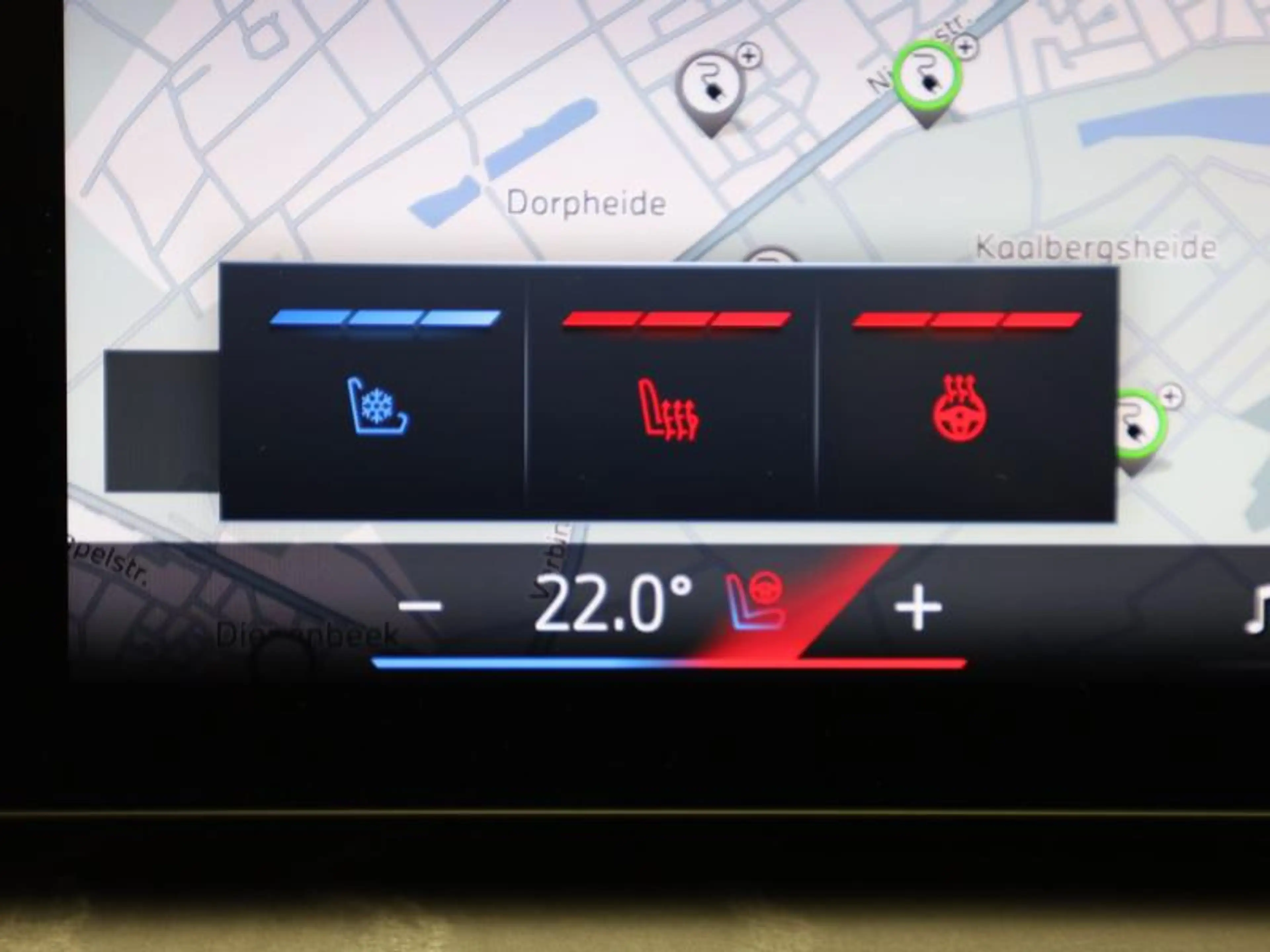BMW i7 UNIEK - FROZEN MARINA BAY - MEGA FULL — photo 13