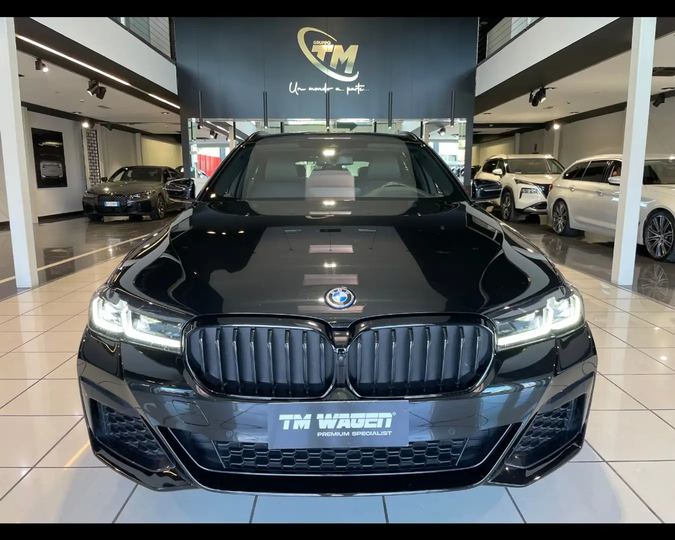 BMW 530 Serie 5 530e phev Touring Msport 184CV 2023 *IVA* Nero - 2