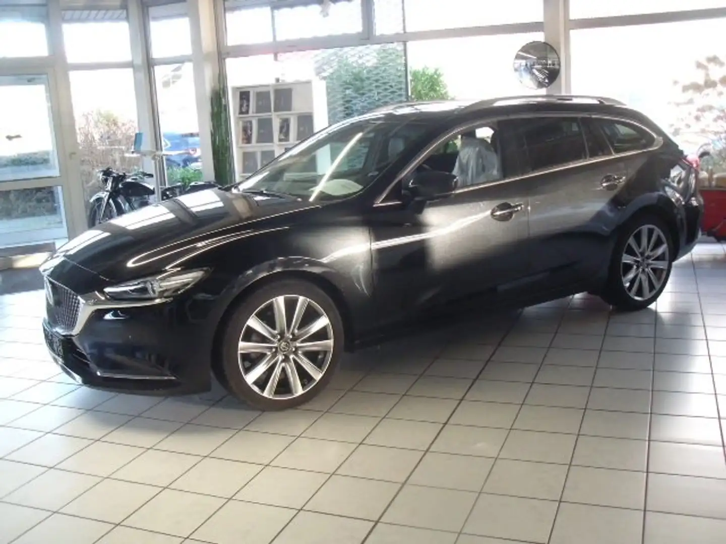 Mazda 6 Takumi Schwarz - 1