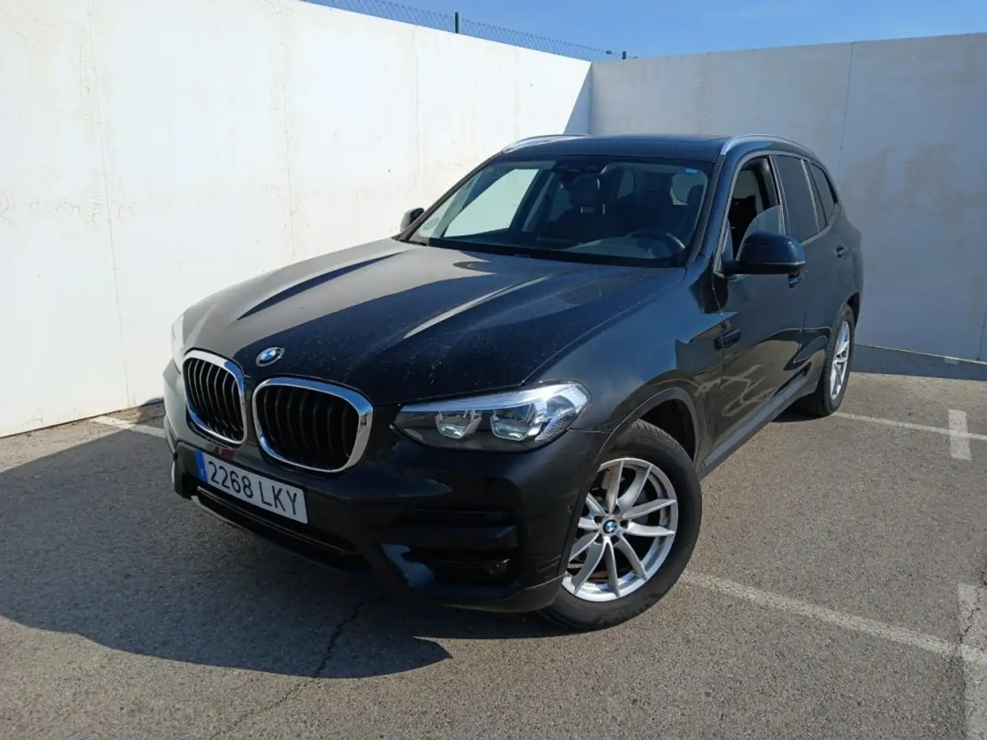 BMW X3 sDrive 18dA Zwart - 1