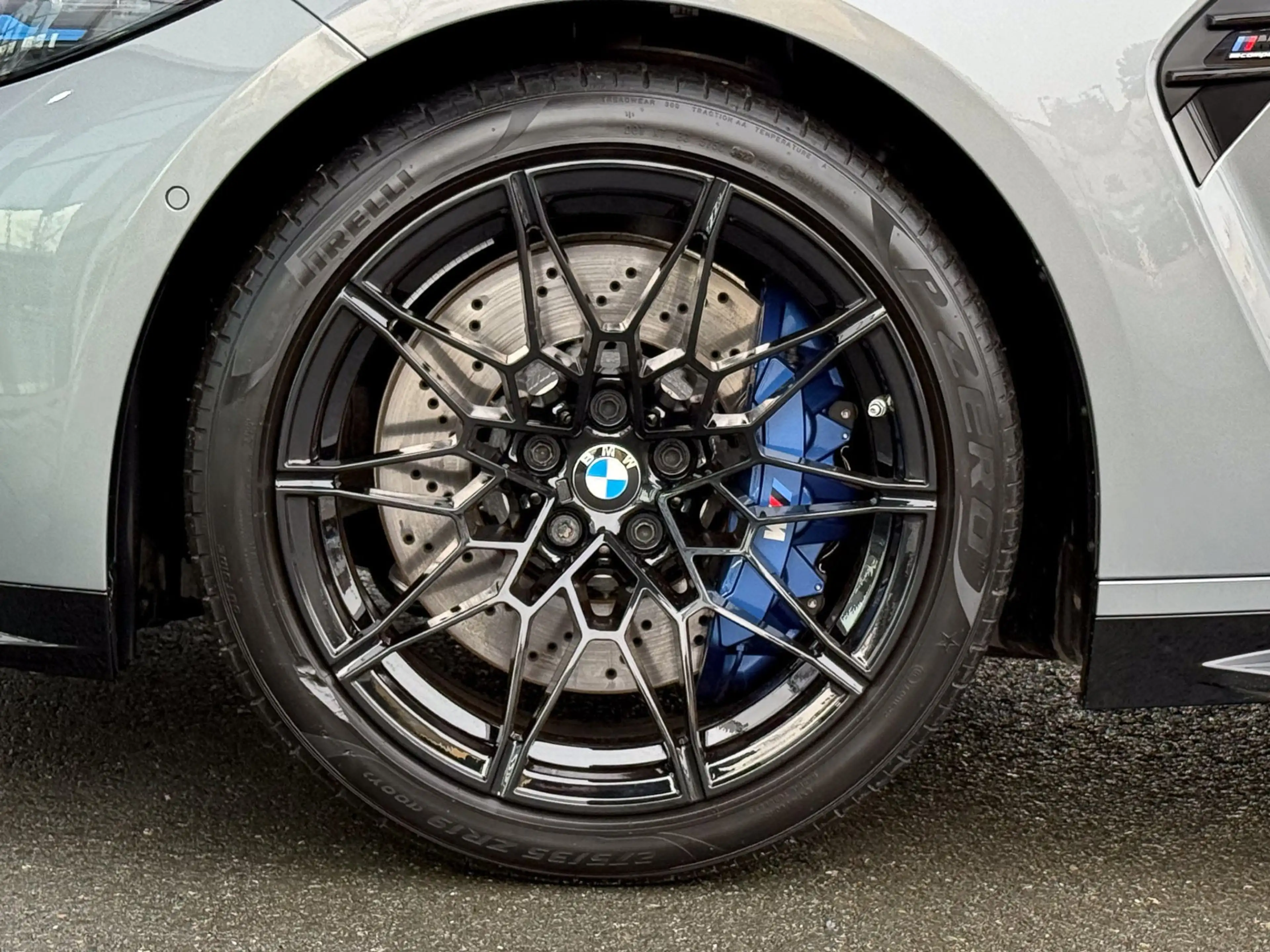 BMW M4 Competition M xDrive — photo 7