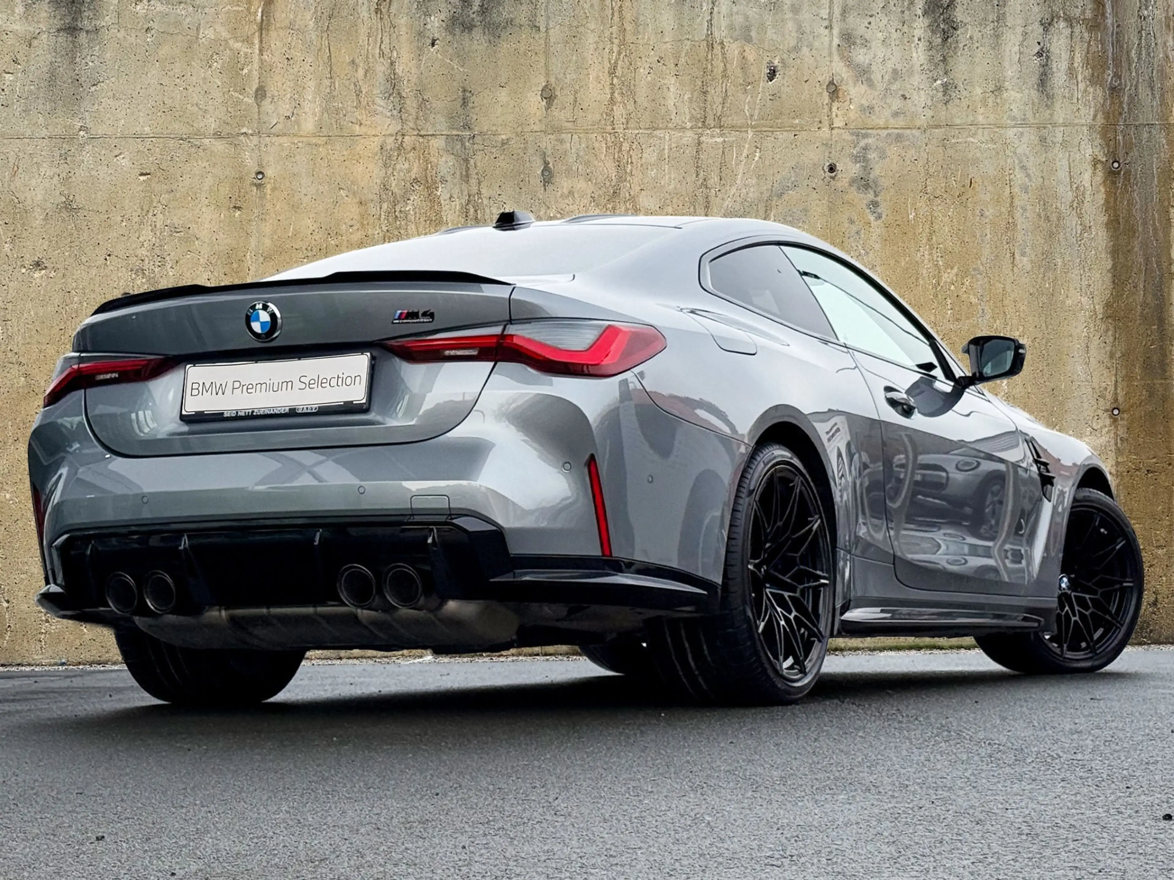 BMW M4 Competition M xDrive — photo 4