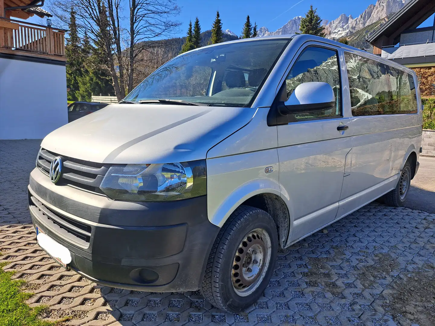 Volkswagen T5 Kombi HD-Kombi LR 2,0 BMT TDI 4motion D-PF Silber - 1