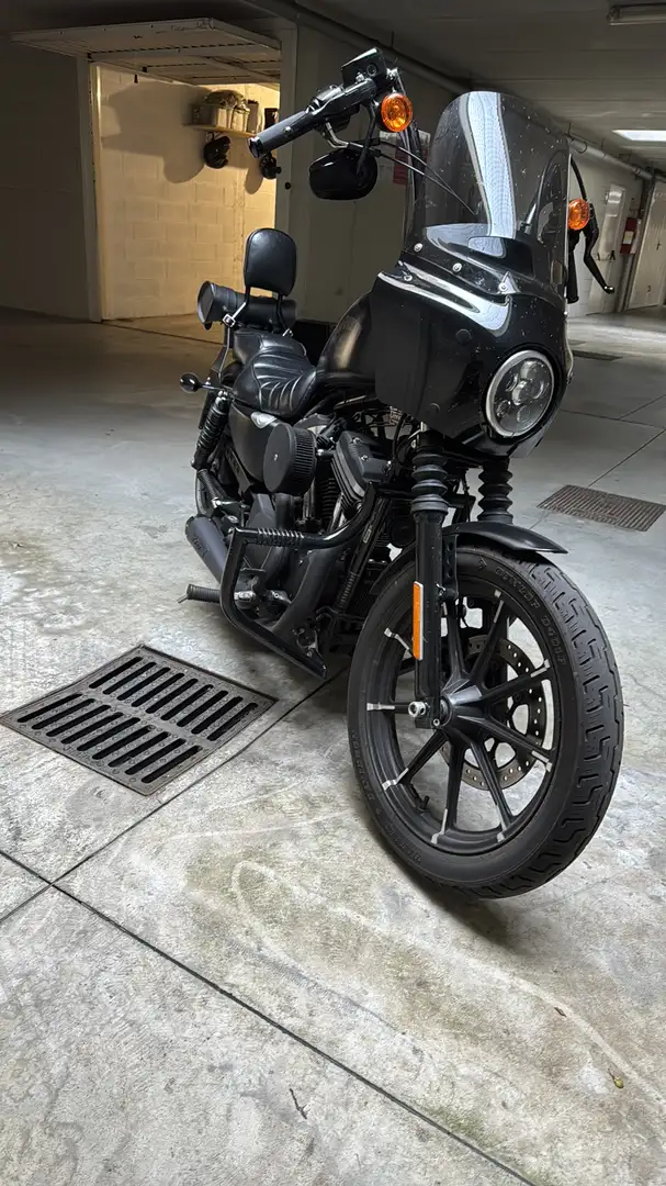 Harley-Davidson Iron 883 - 1