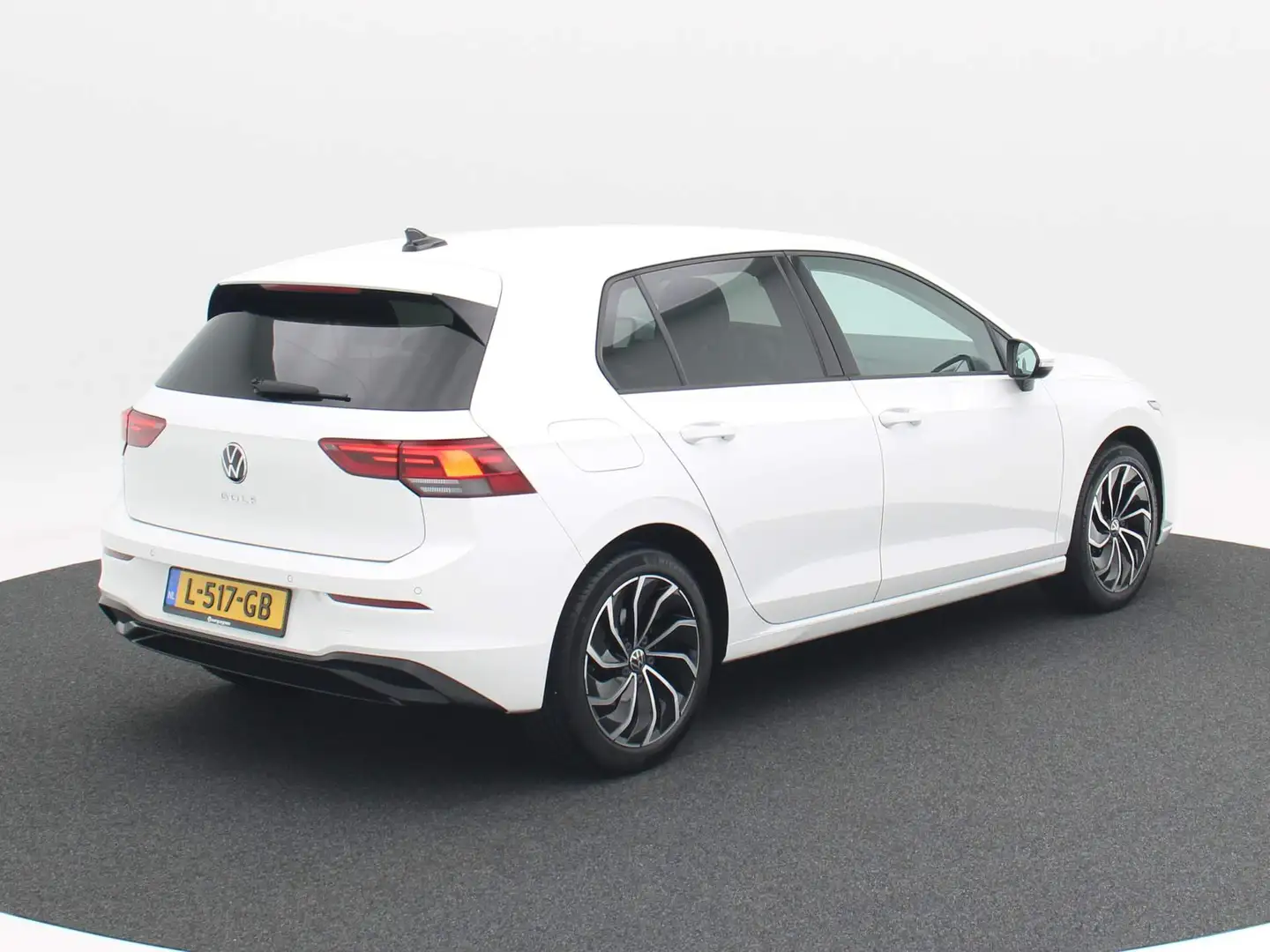 Volkswagen Golf 1.5 TSi 150 Pk Life | IQ Full LED | 17 Inch | Stuu Wit - 2