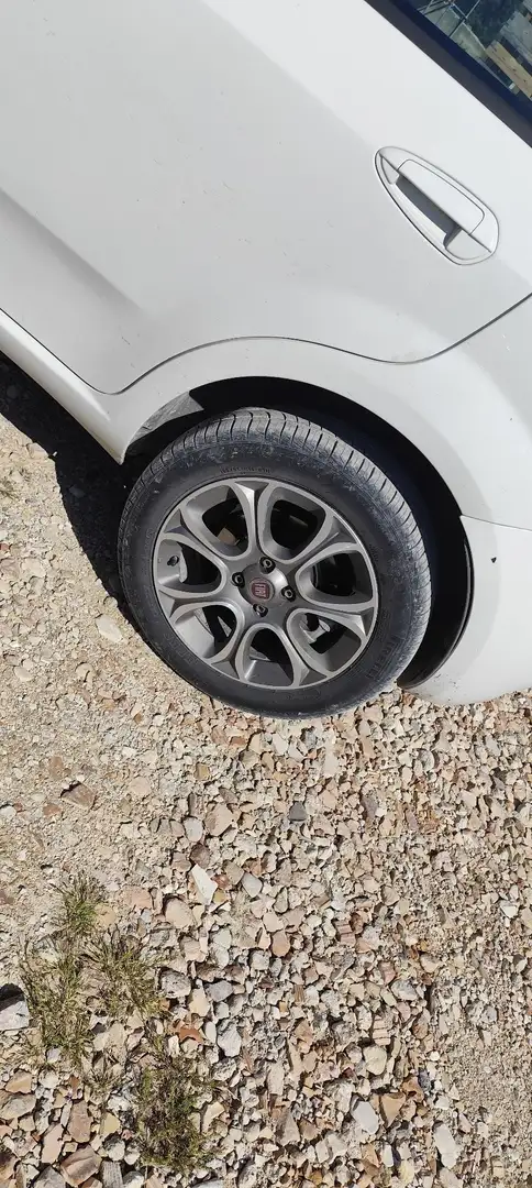 Fiat Punto Evo 5p 1.4 natural power Blue&Me 70cv - 2