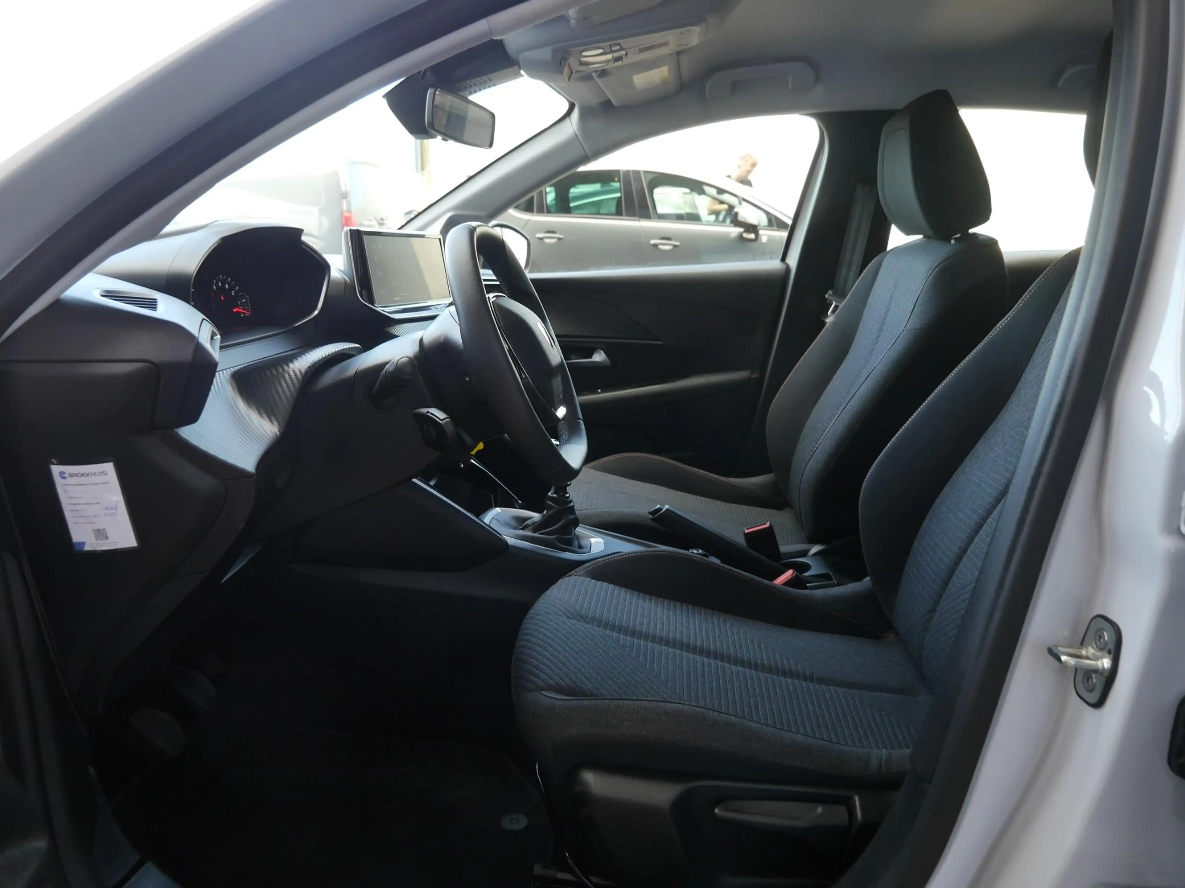 Peugeot 208 1.2 PureTech 100 Style | Lage km.stand | Airco | C — photo 8