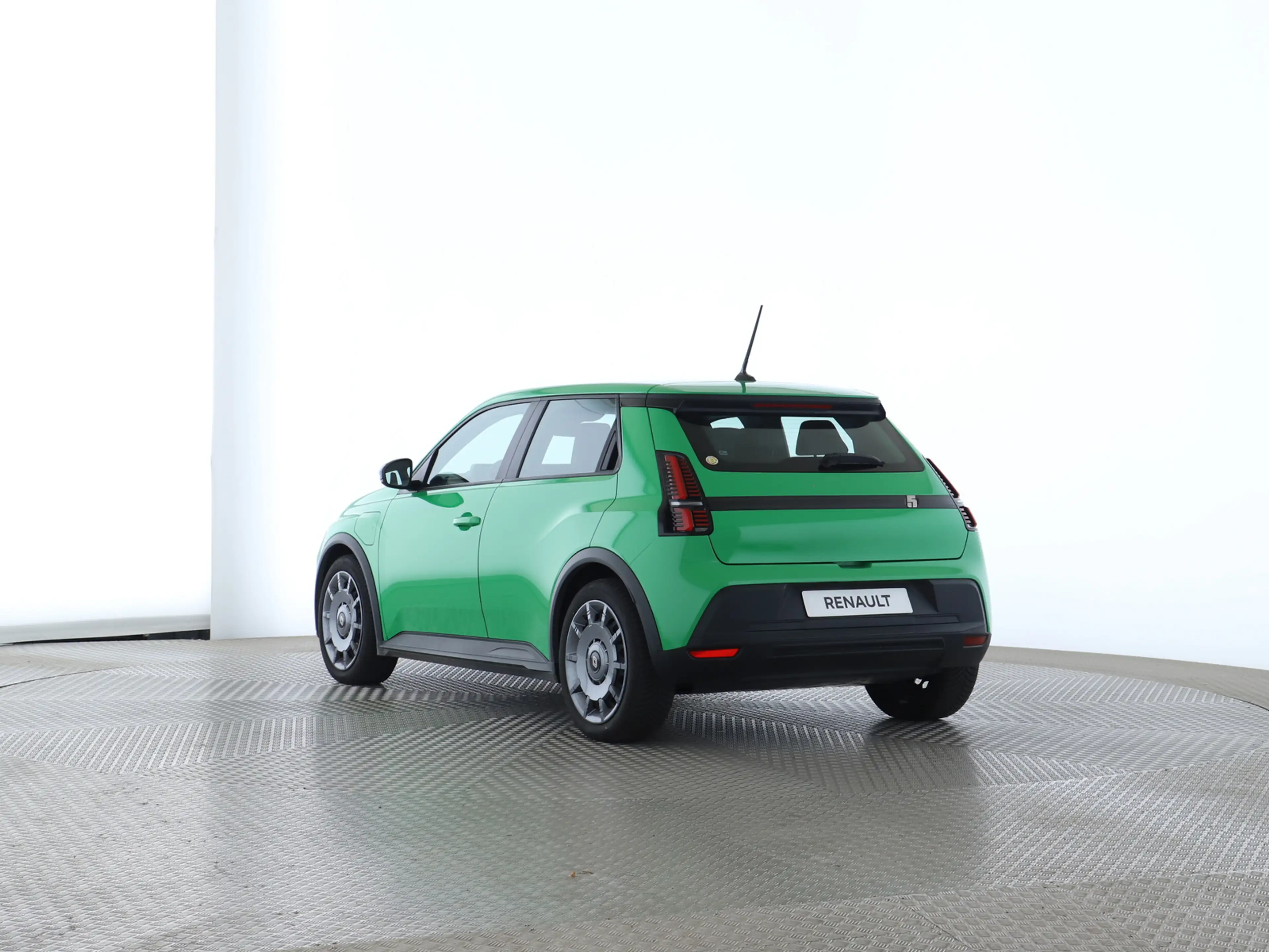 Renault R 5 Evolution 120 Urban Range PDC — photo 4