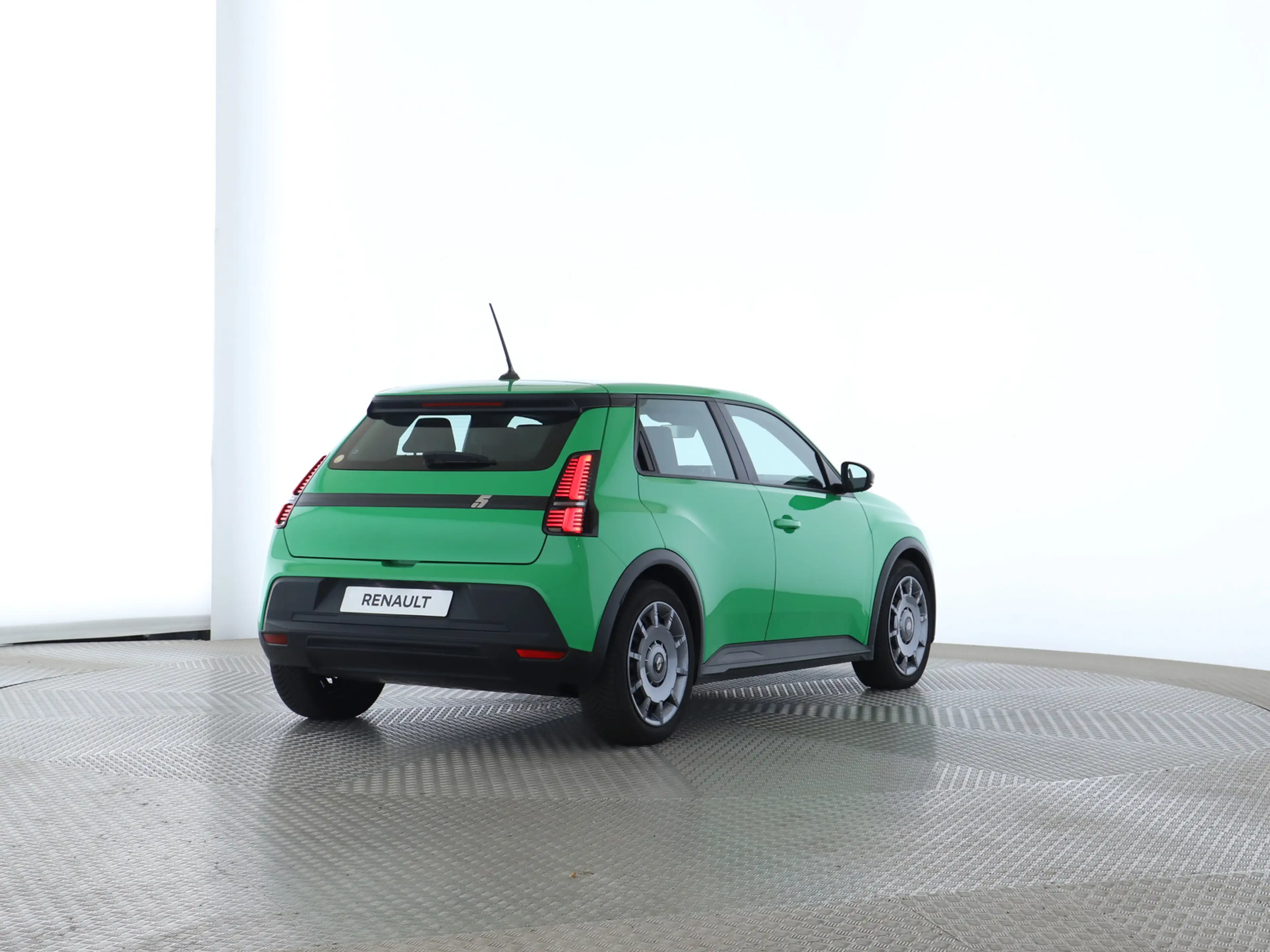 Renault R 5 Evolution 120 Urban Range PDC — photo 7