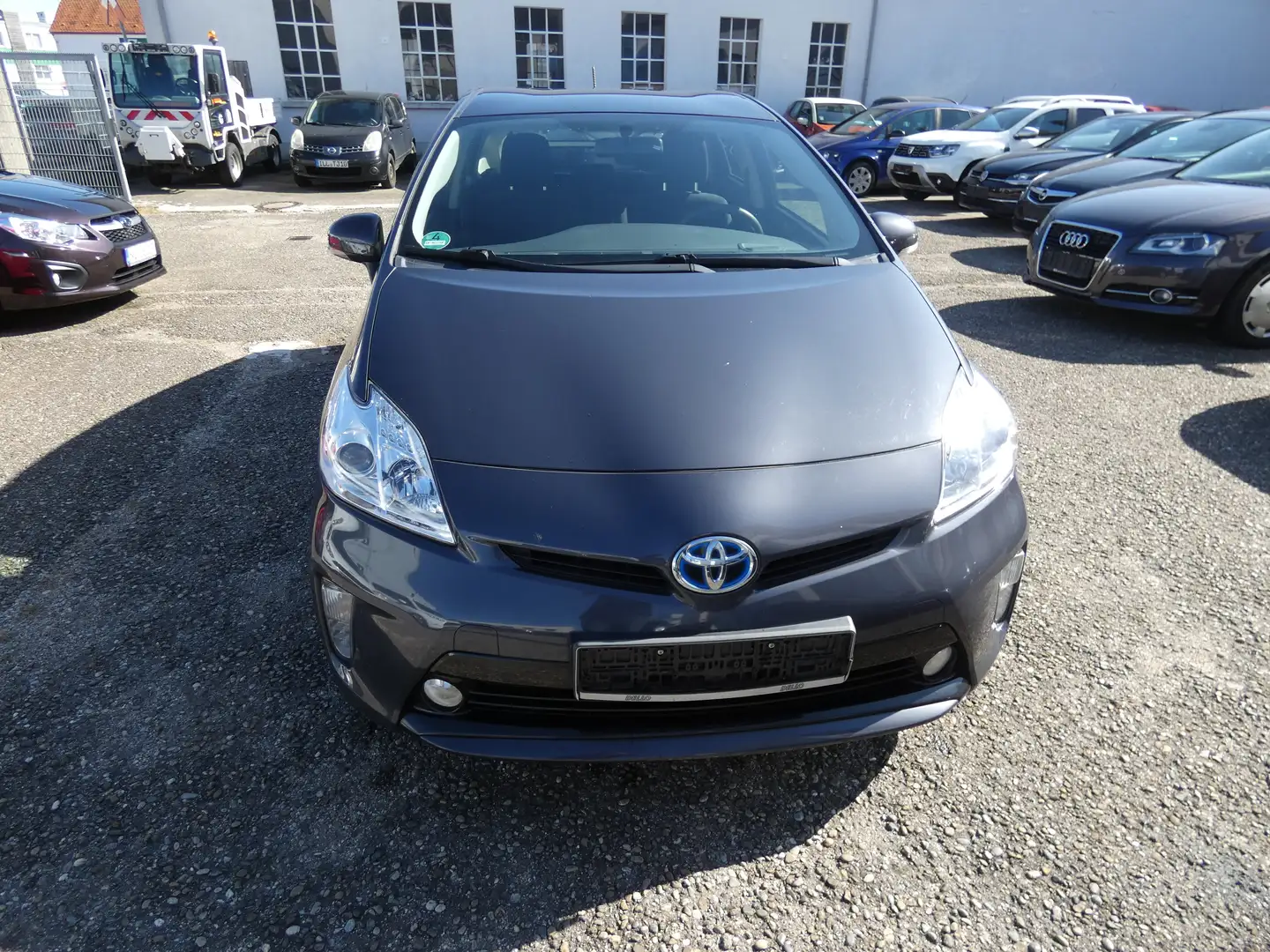 Toyota Prius Prius (Hybrid) - 2