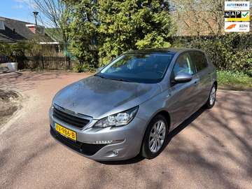 1.2 PureTech Style / Navi / Pano / Led / NAP / Aux