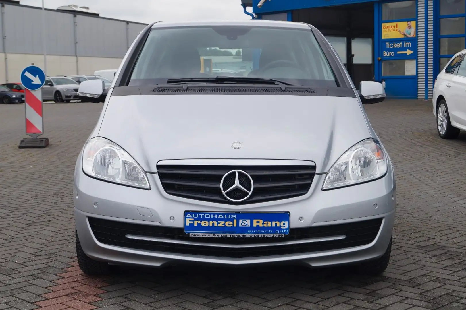 Mercedes-Benz A 160 *Radio*Klima*SHZ*PDC*Bluetooth*Allwetter* Argent - 2