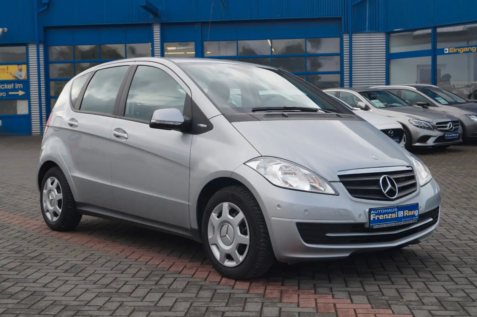 Mercedes-Benz A 160 *Radio*Klima*SHZ*PDC*Bluetooth*Allwetter* Argent - 1