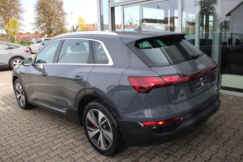 Audi Q8 e-tron 50 quattro advanced Navi Matrix Kamera ACC 20 Zoll — photo 4