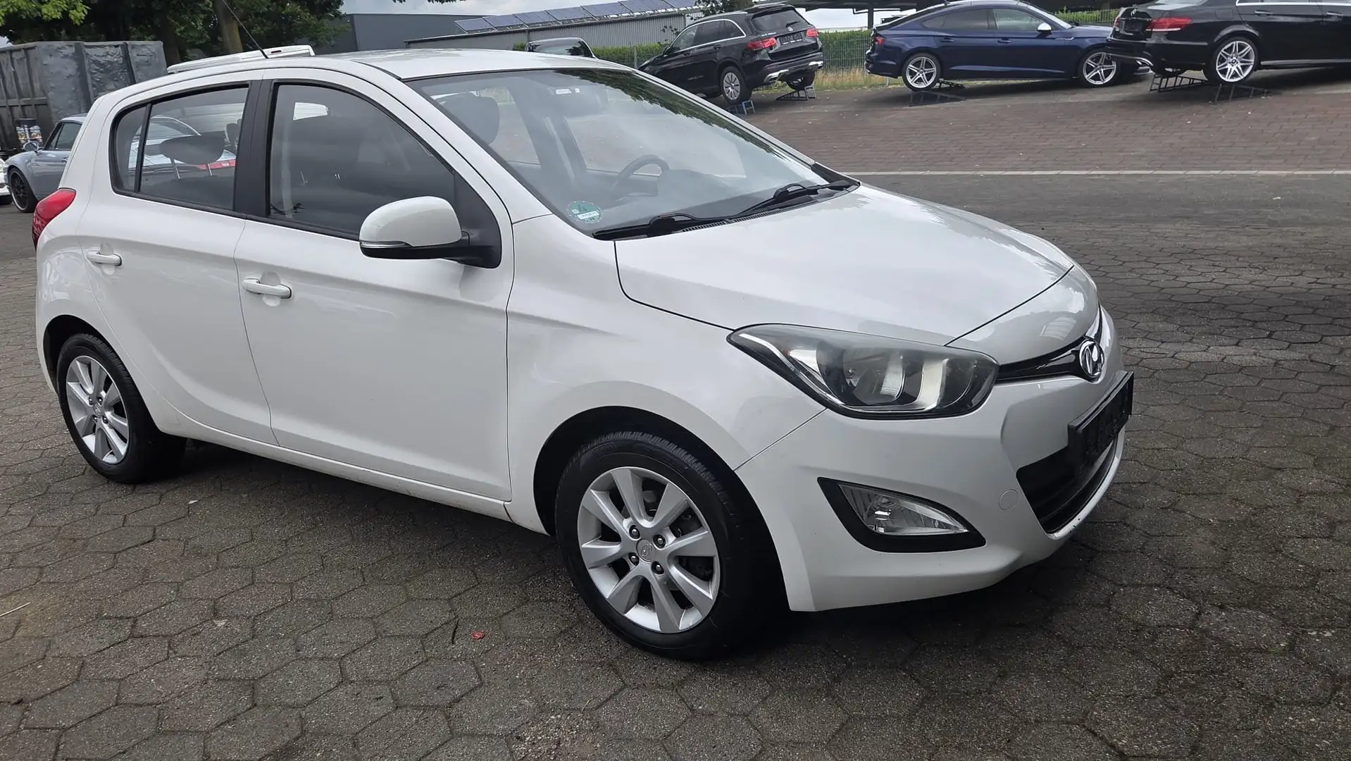 Hyundai i20 5 Star Edition Kundenauftrag !!! Weiß - 2