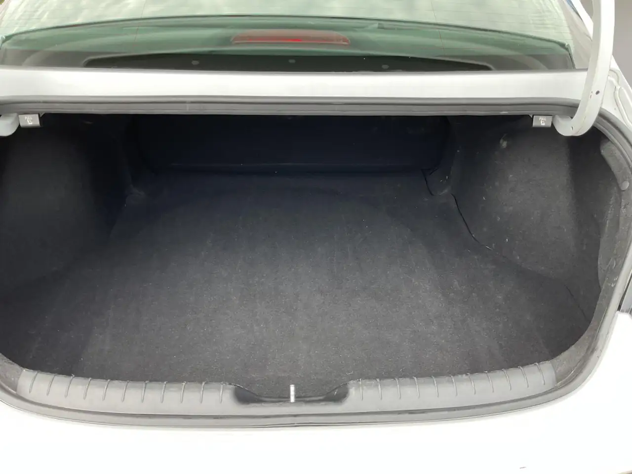 Hyundai ELANTRA снимка Hyundai ELANTRA