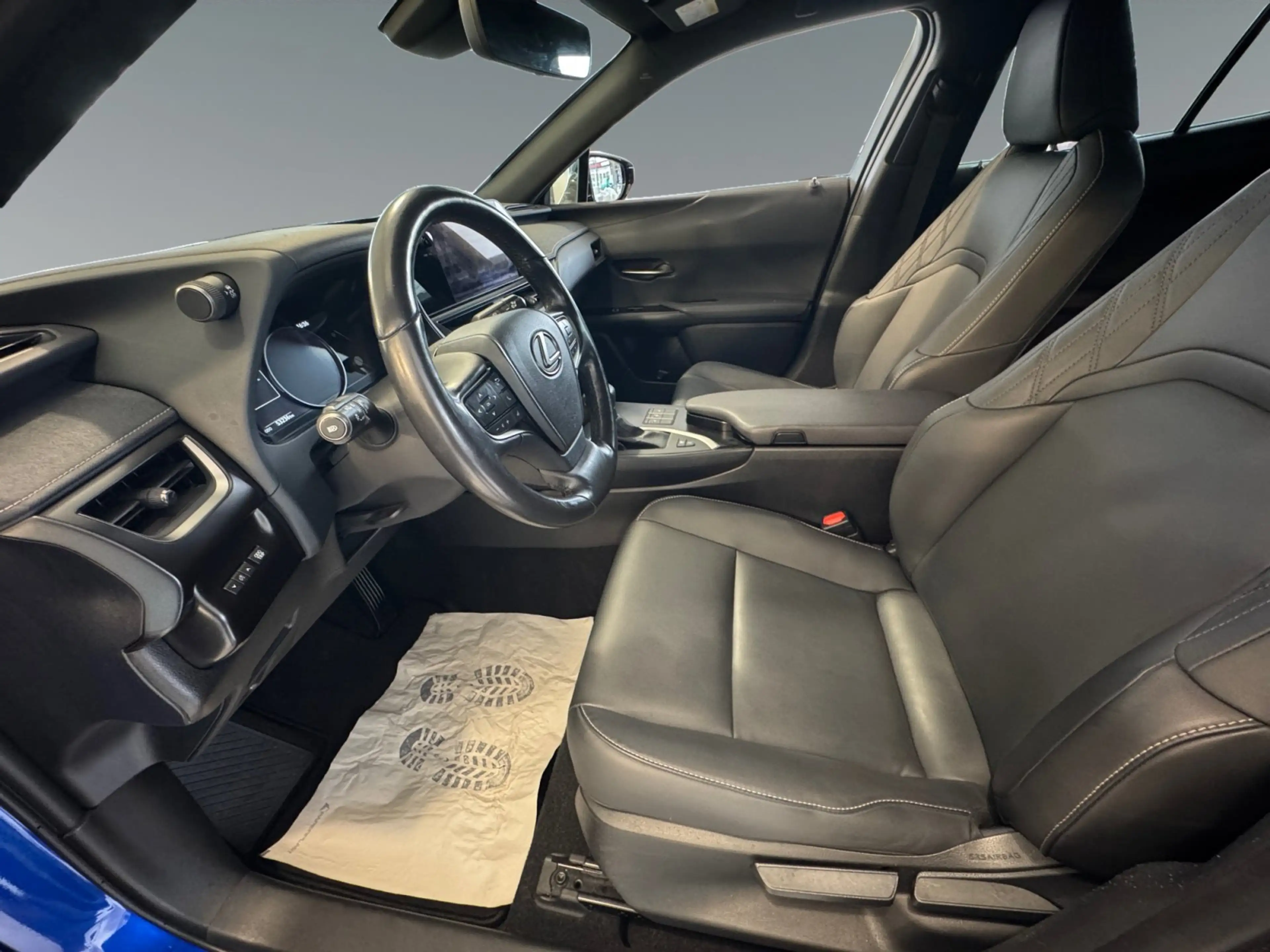 Lexus UX 250h UX 250 h 250h F Sport Design AUT+Kamera+ACC+SHZ — photo 5