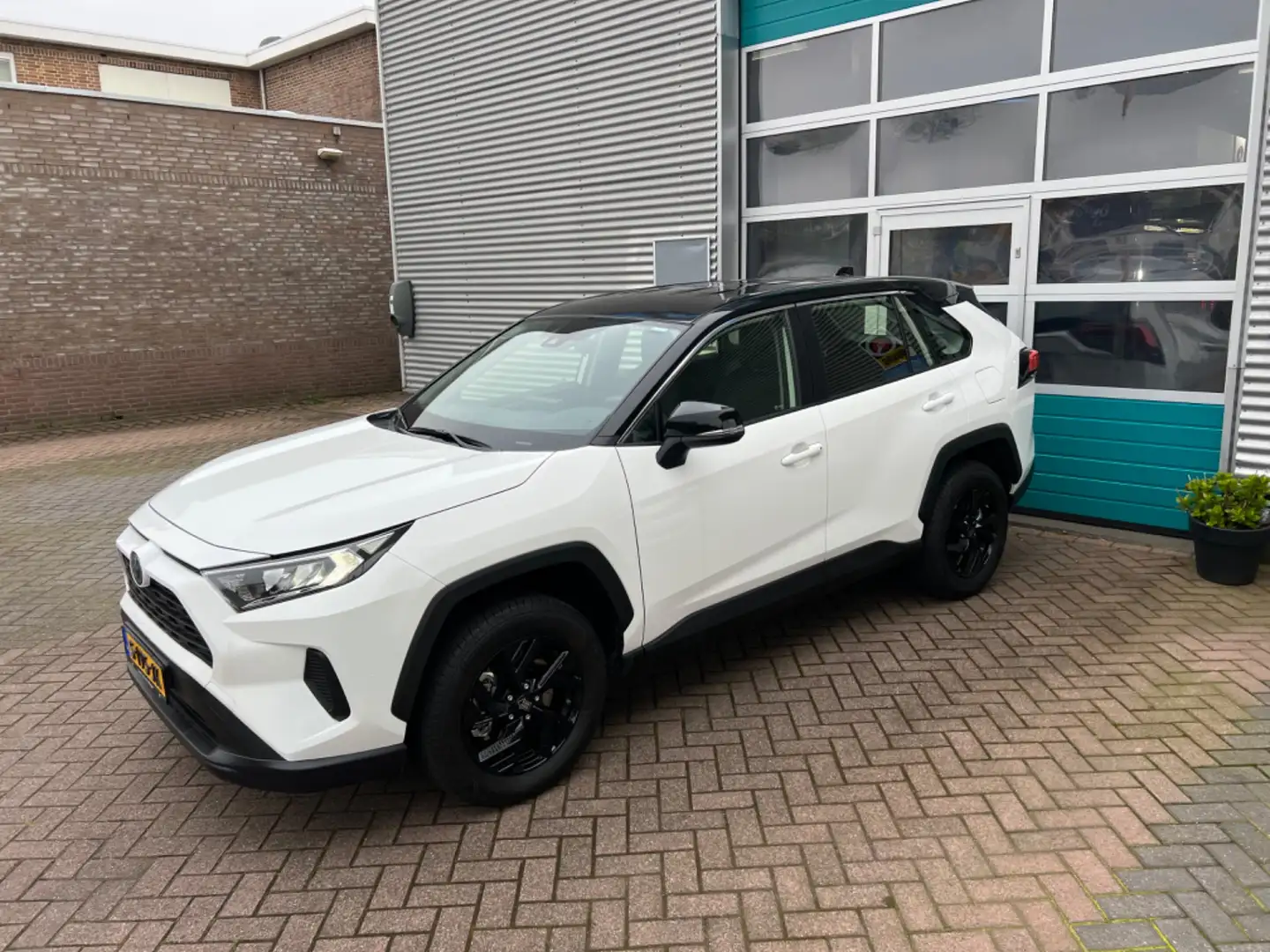 Toyota RAV 4 2.5 Hybrid 218pk CVT Active Two-Toned version Weiß - 1