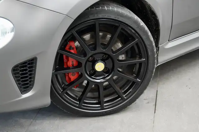 Abarth 595 view 3
