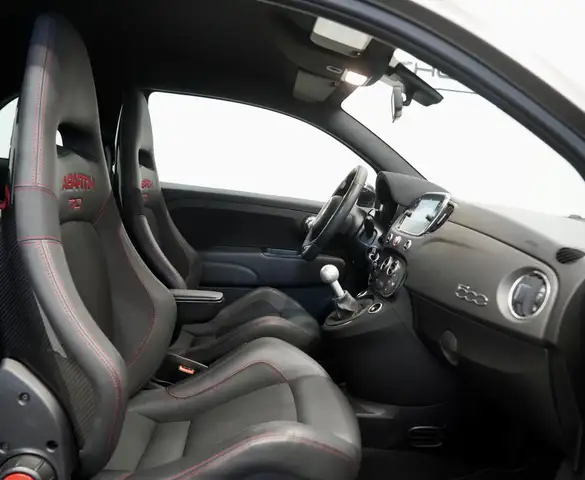 Abarth 595 view 8