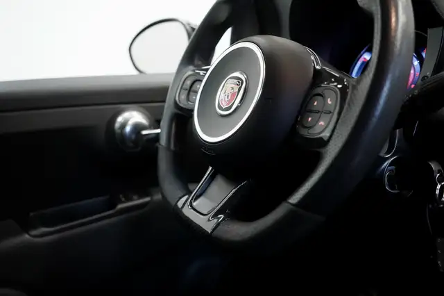 Abarth 595 view 10