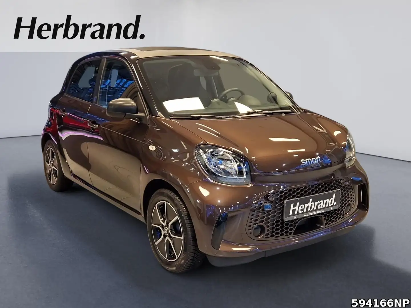 smart forFour EQ 22 kW Carplay SHZ 15"LM Tempomat DAB Brun - 2