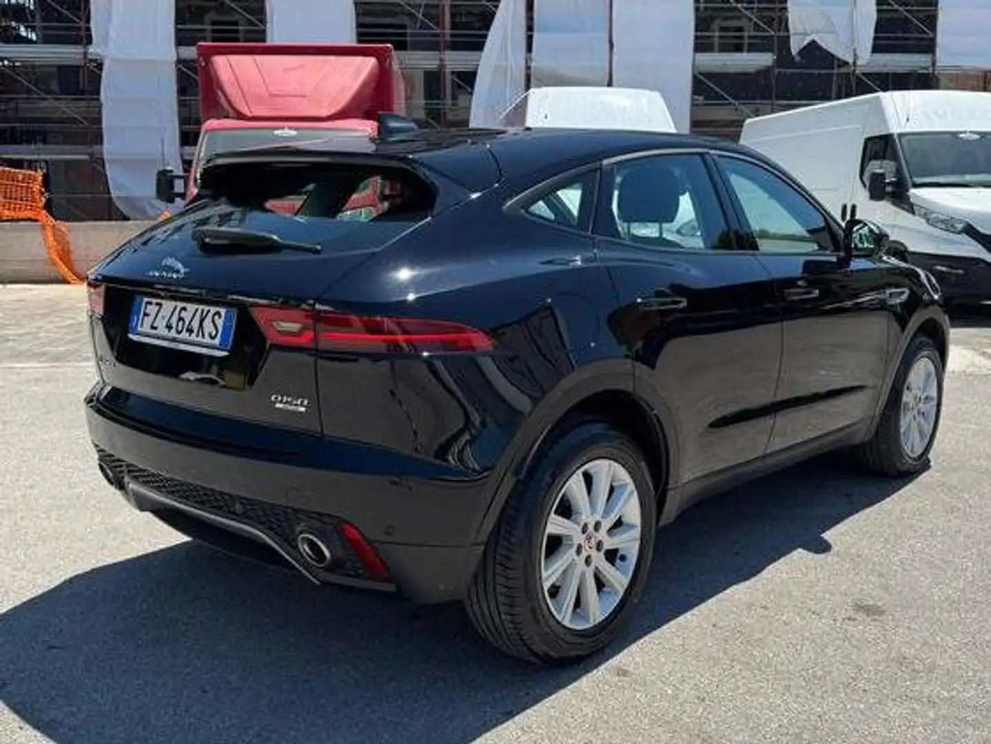 Jaguar E-Pace 2.0d 150cv 4WD AUTOMATICA Nero - 2