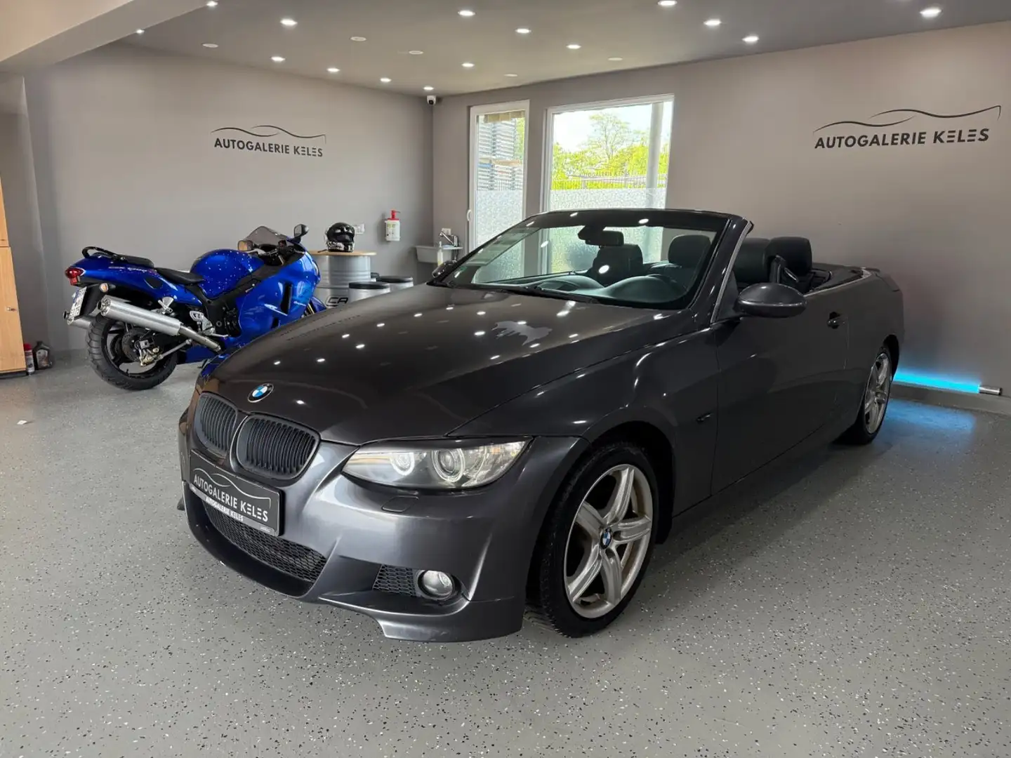 BMW 325 i Cabrio LEDER*KLIMAAUTO*XEN*PDC*PDC*EURO4 Grau - 2