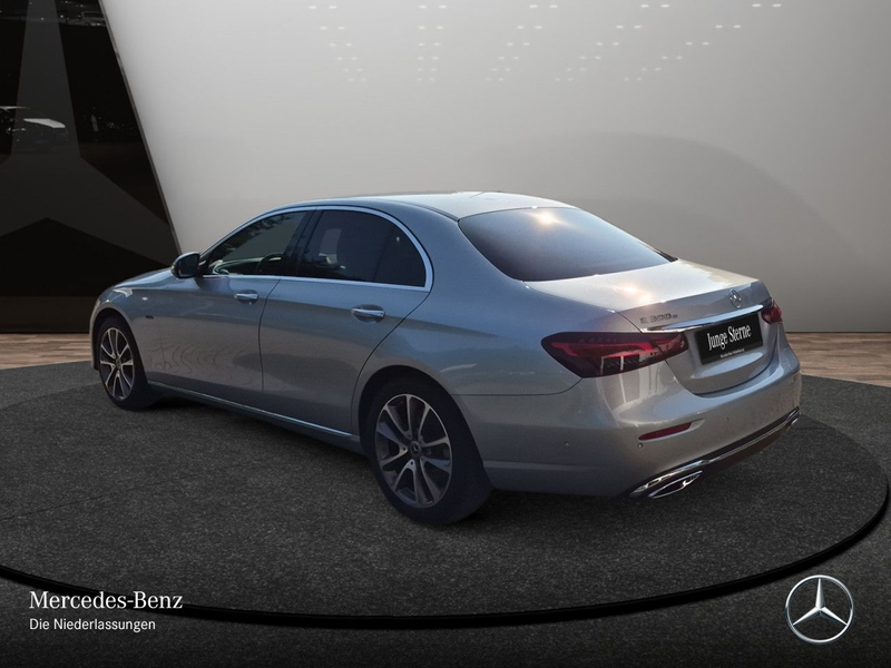 Mercedes-Benz E 300 e EXCLUSIVE+360+LED+FAHRASS+HUD+SITZKLIMA+TV — photo 10