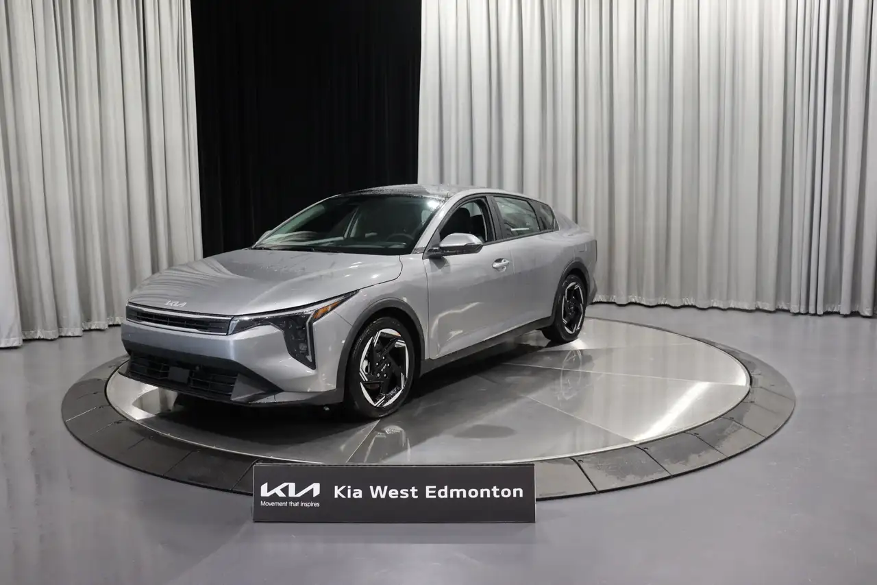 Kia K4 photo Kia K4