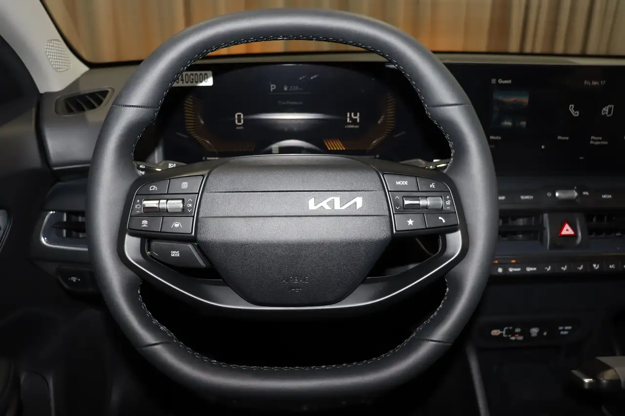 Kia K4 photo Kia K4