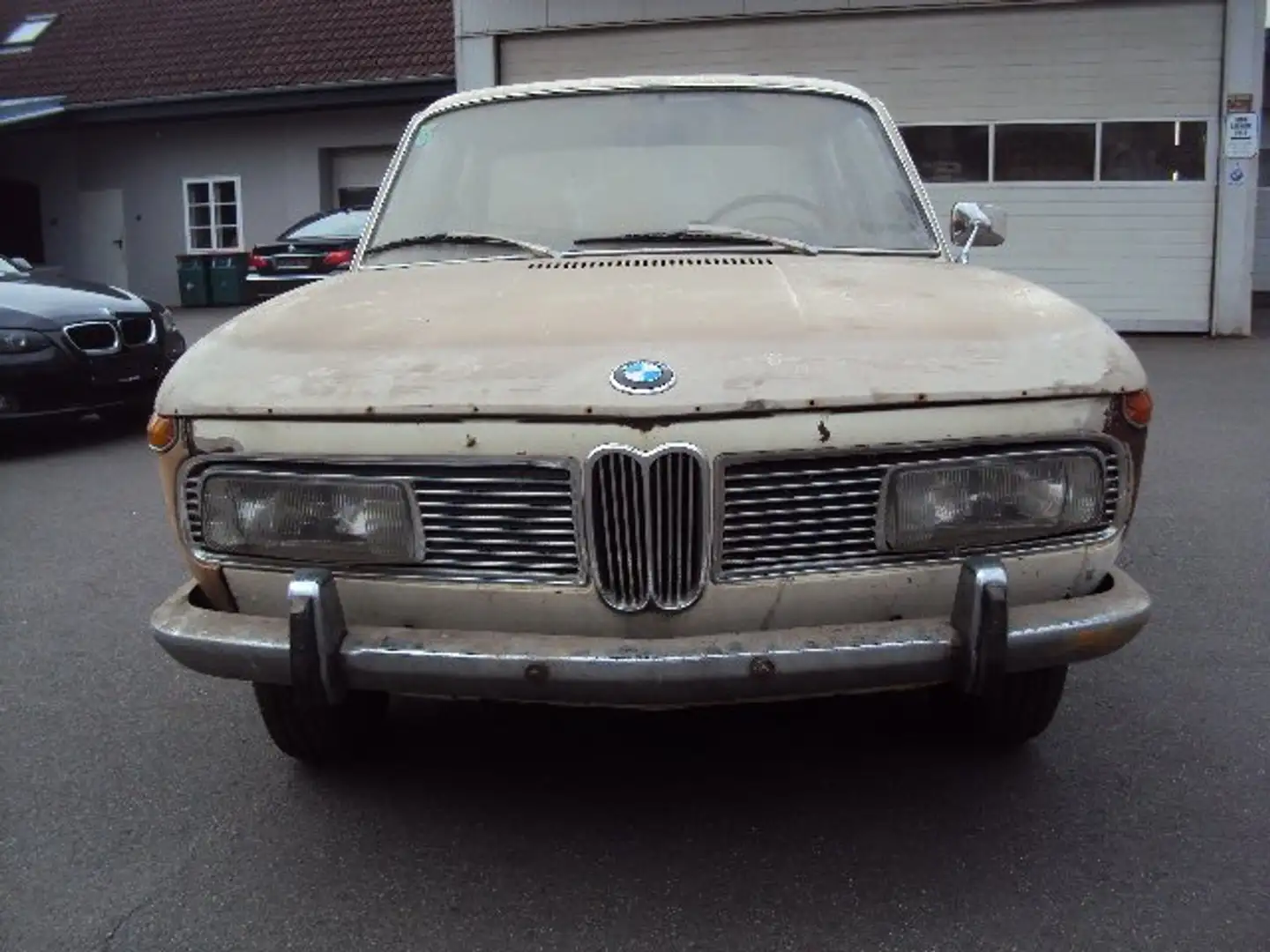 BMW 2000 Lim Deluxe Restaurierungsobjekt!!Gute Basis! Weiß - 1
