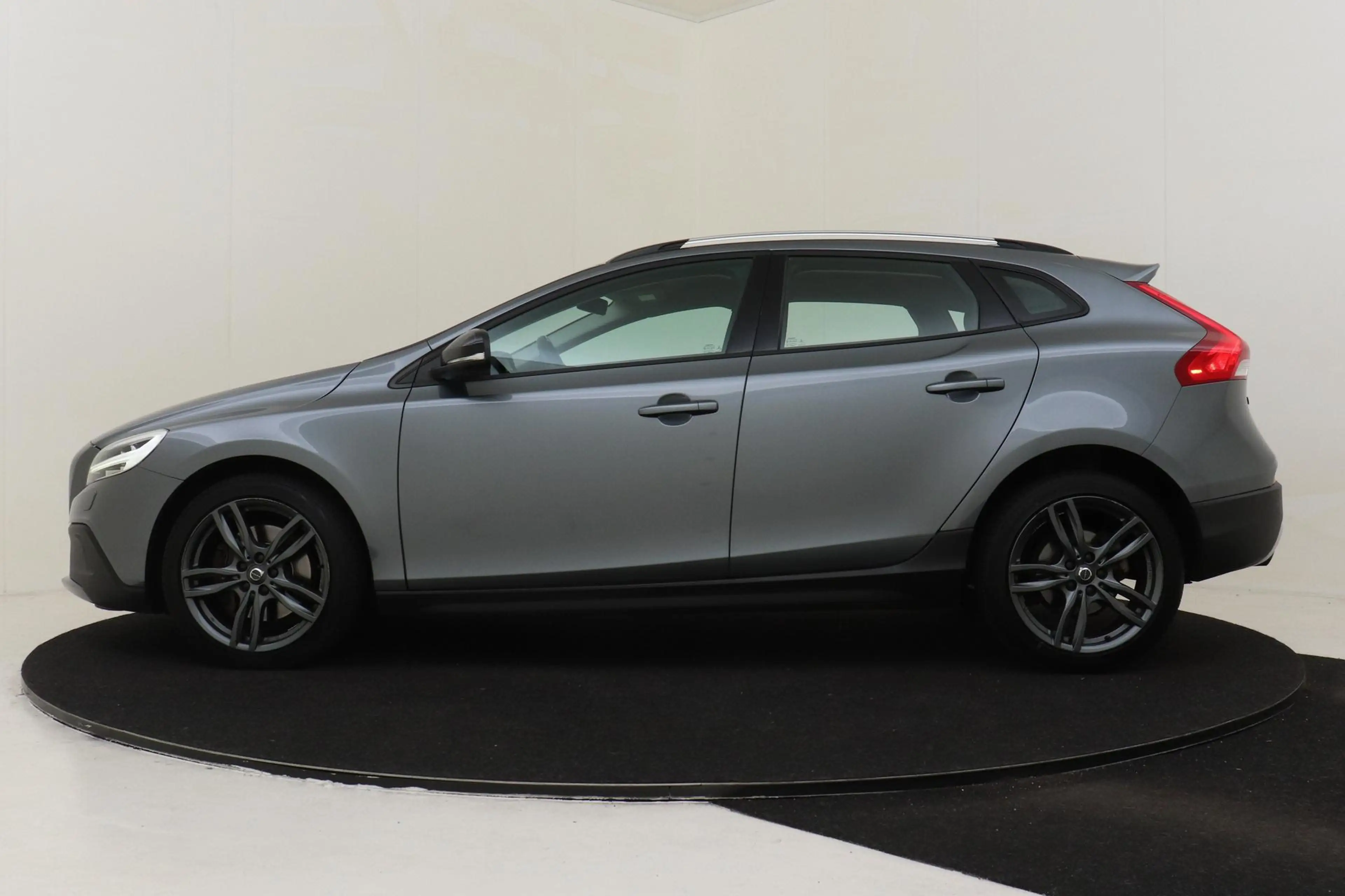 Volvo V40 Cross Country T3 AUT. NORDIC+ -CRUISE|STOELVERW.|STANDKACHEL|NAV — photo 7