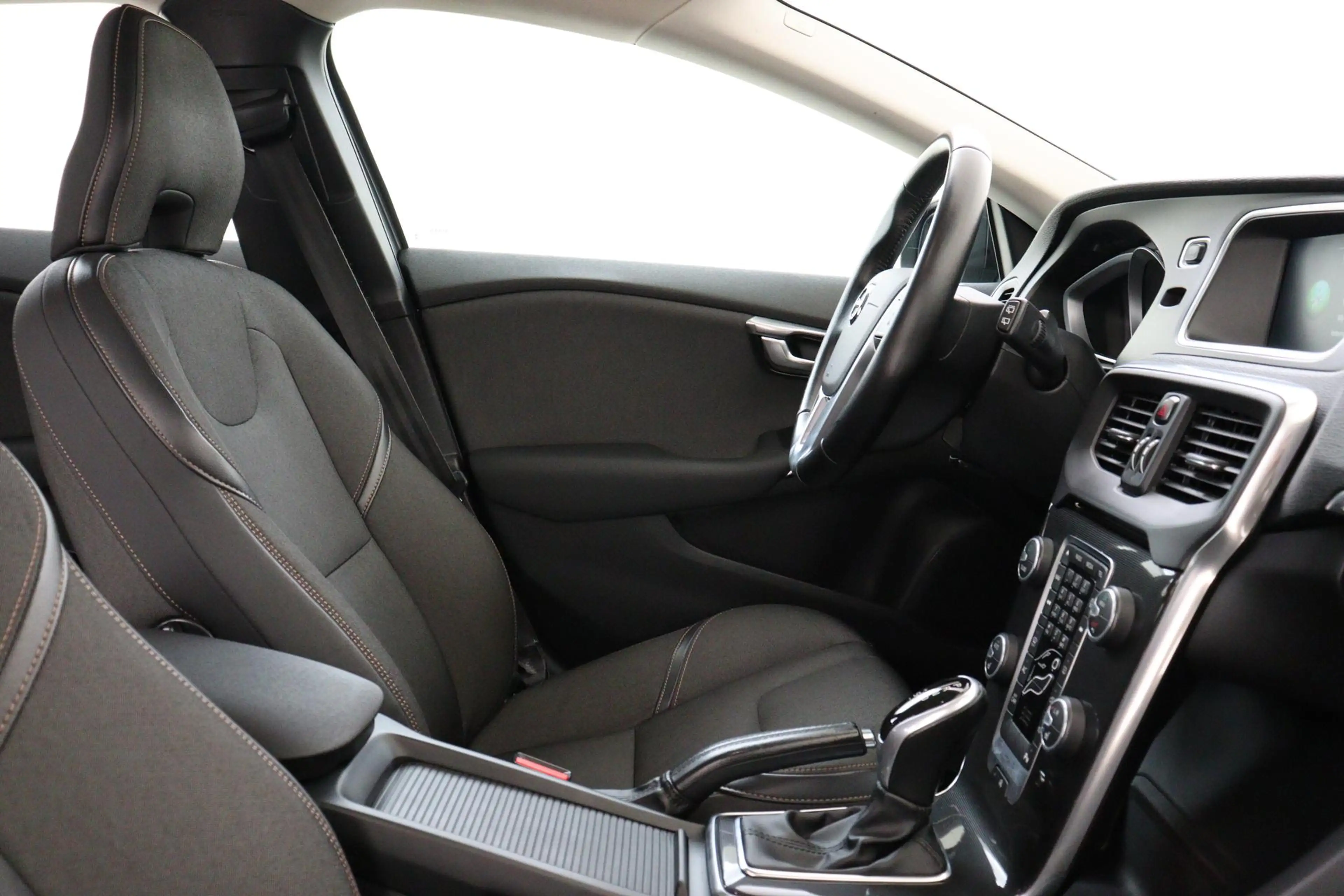 Volvo V40 Cross Country T3 AUT. NORDIC+ -CRUISE|STOELVERW.|STANDKACHEL|NAV — photo 8