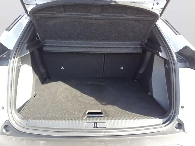 Peugeot 2008 view 7