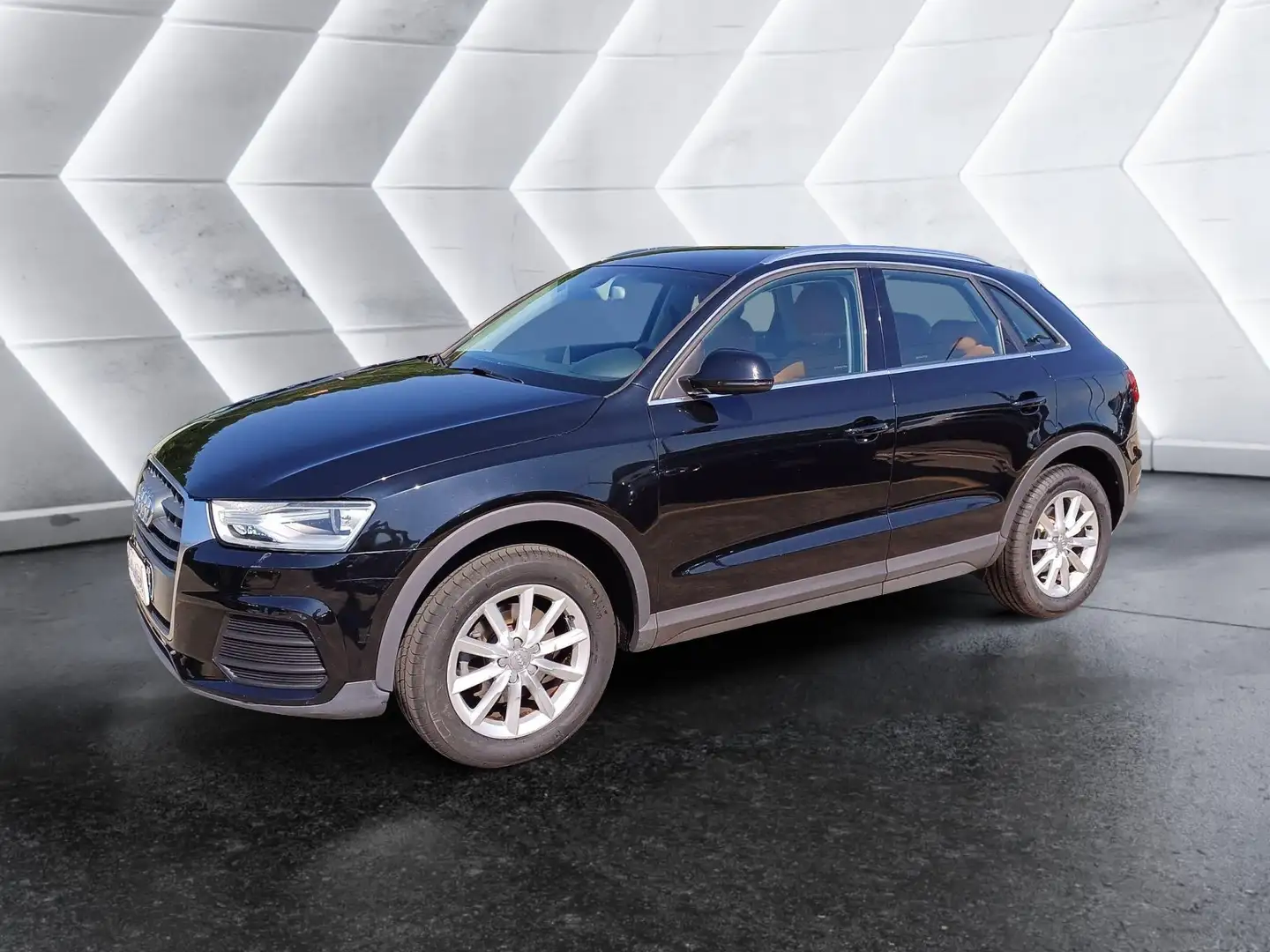 Audi Q3 2.0 tdi Business 150cv Nero - 1